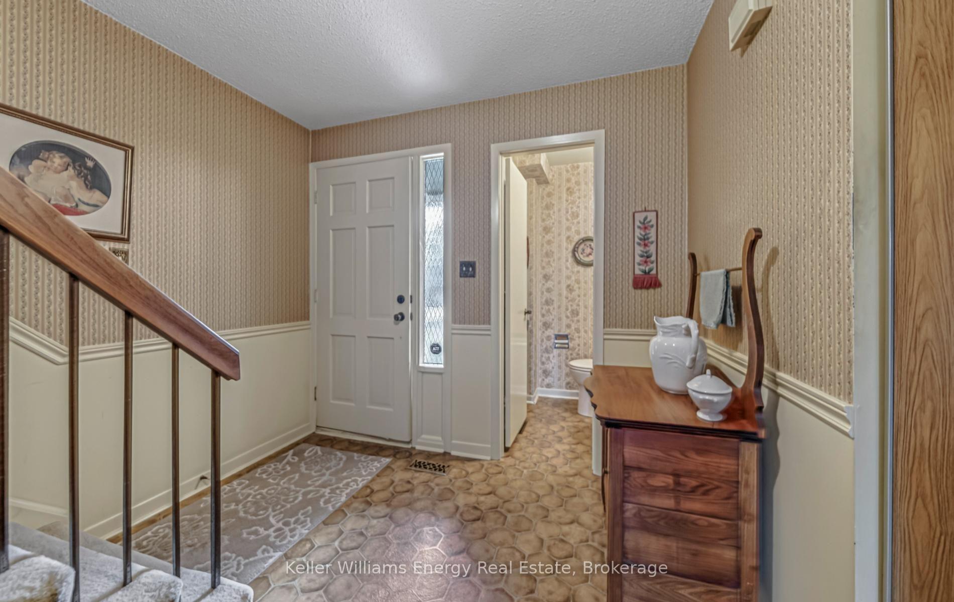 Photo 13 of 46 Croach Crescent, Scarborough, Agincourt North — HOMEH