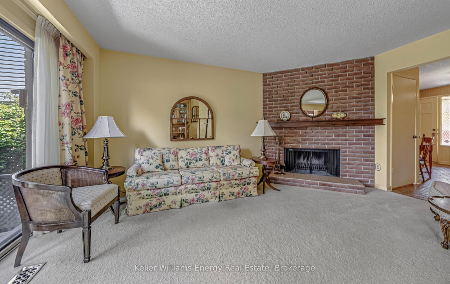 Photo 19 of 46 Croach Crescent, Scarborough, Agincourt North — HOMEH