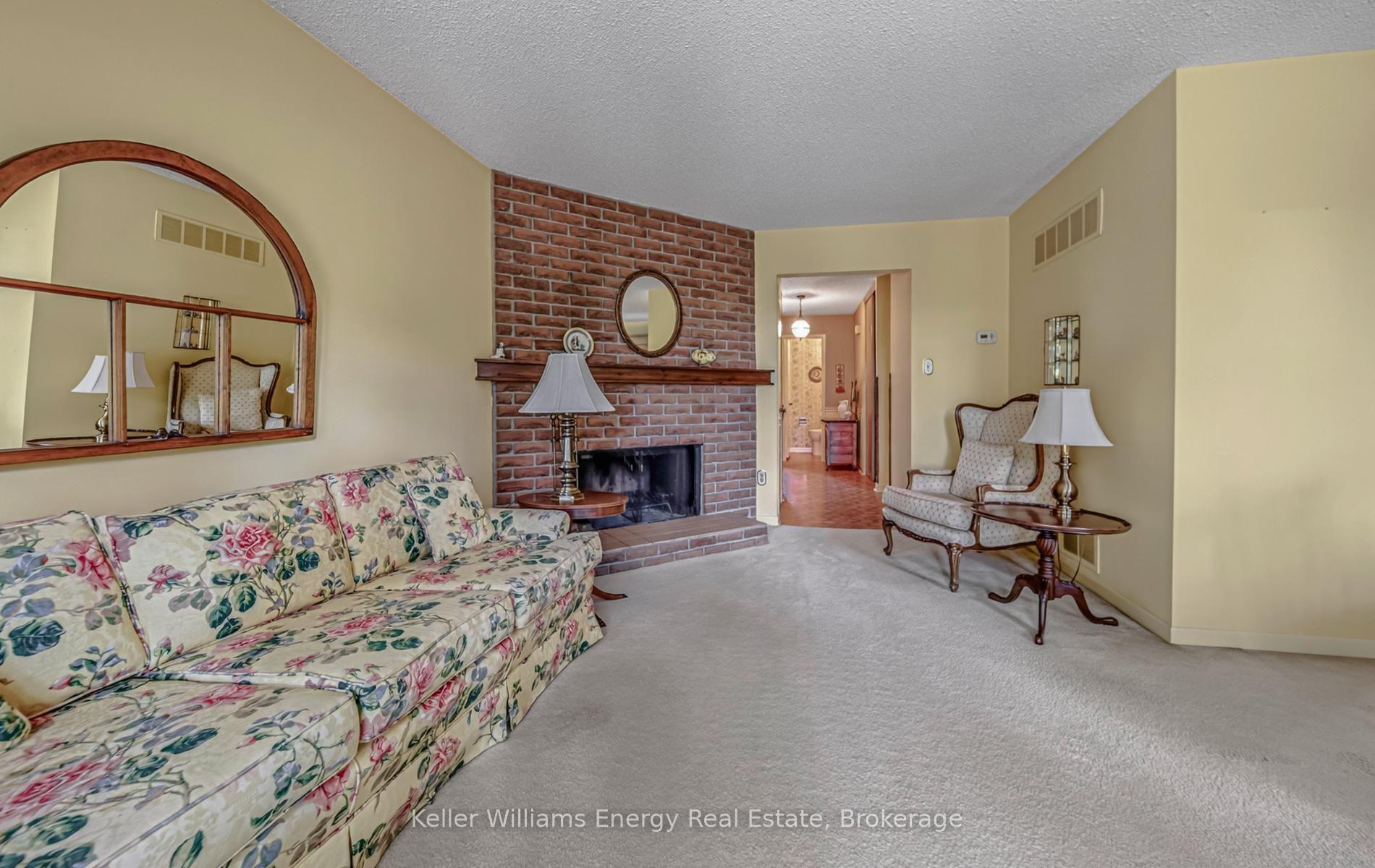 Photo 20 of 46 Croach Crescent, Scarborough, Agincourt North — HOMEH