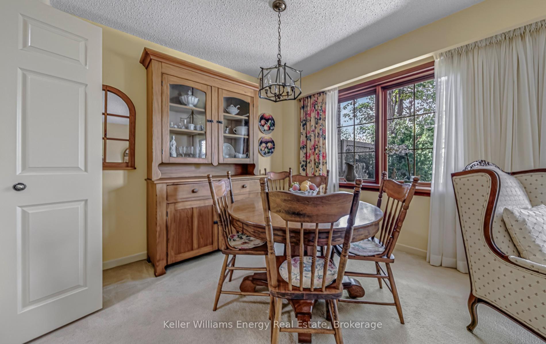Photo 21 of 46 Croach Crescent, Scarborough, Agincourt North — HOMEH
