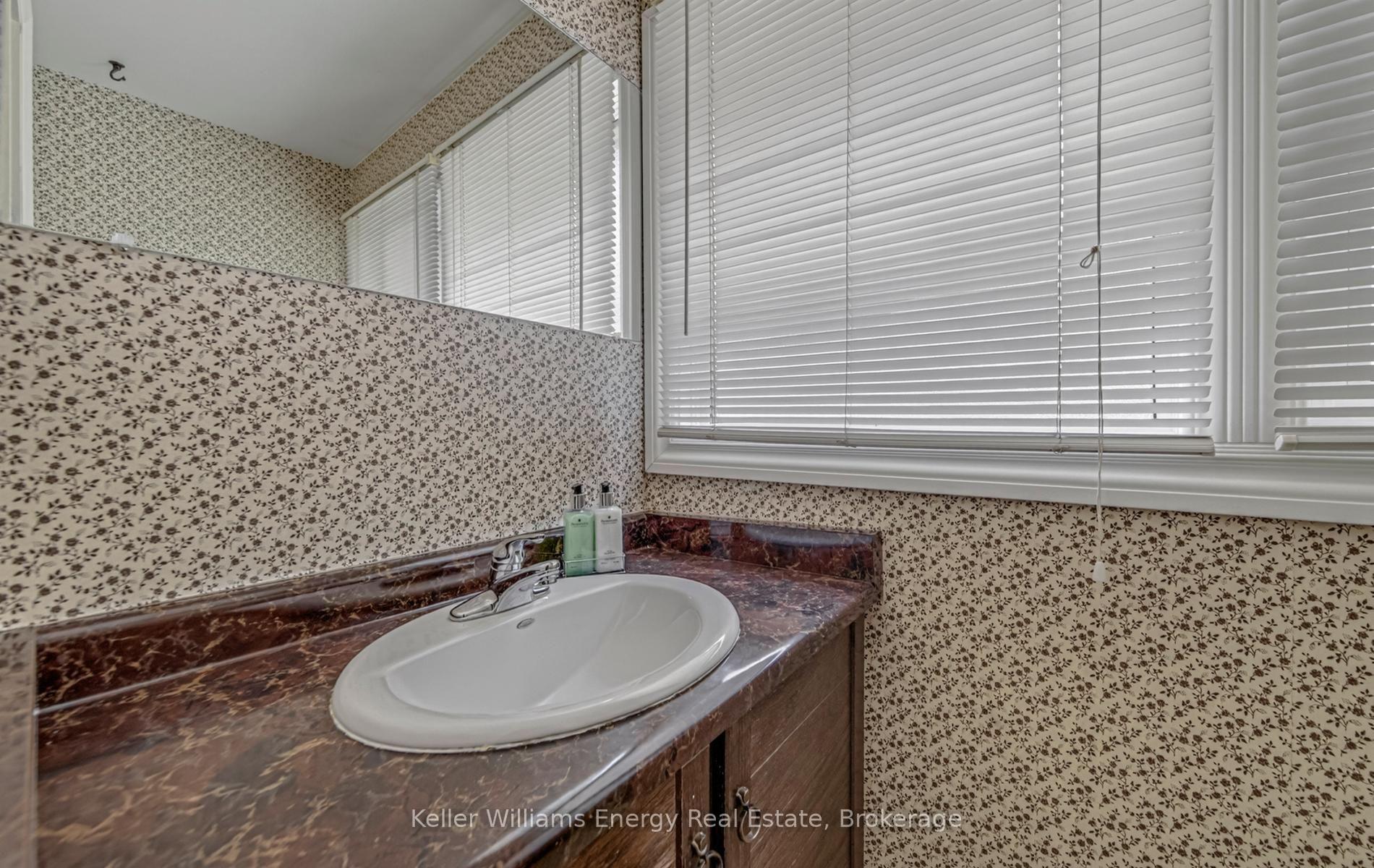 Photo 30 of 46 Croach Crescent, Scarborough, Agincourt North — HOMEH