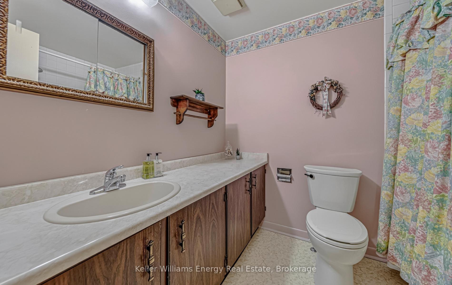 Photo 33 of 46 Croach Crescent, Scarborough, Agincourt North — HOMEH