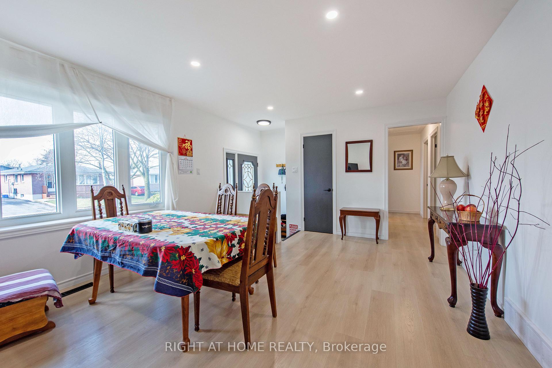 Photo 9 of 69 Alayne Crescent, London, South X — HOMEH