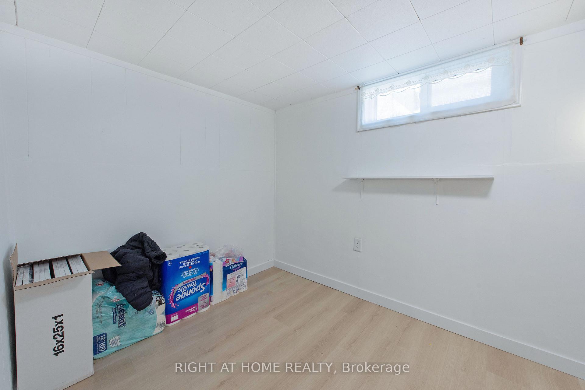 Photo 28 of 69 Alayne Crescent, London, South X — HOMEH