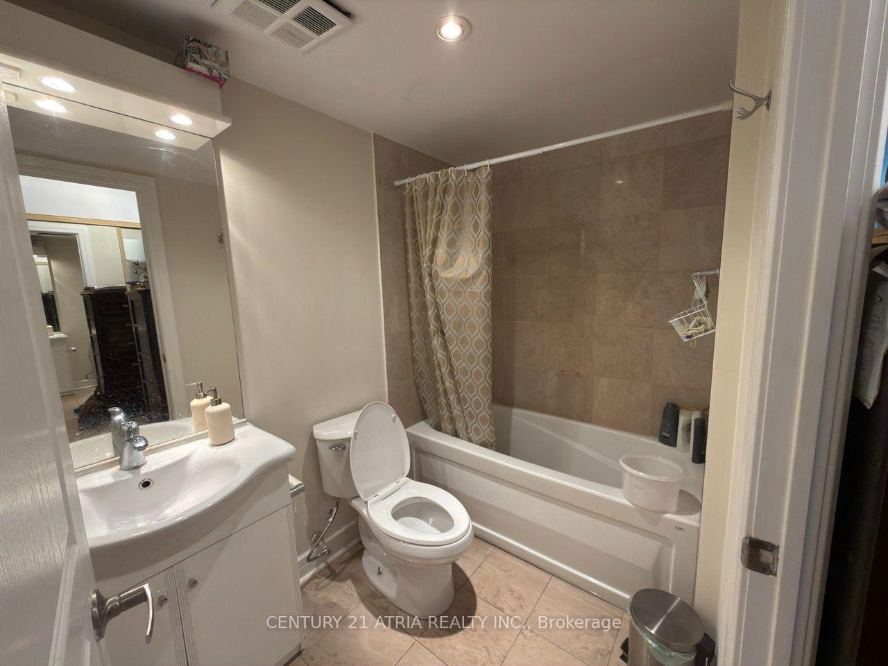 Photo 9 of Unit 308, 19 Avondale Avenue, North York, Willowdale East — HOMEH