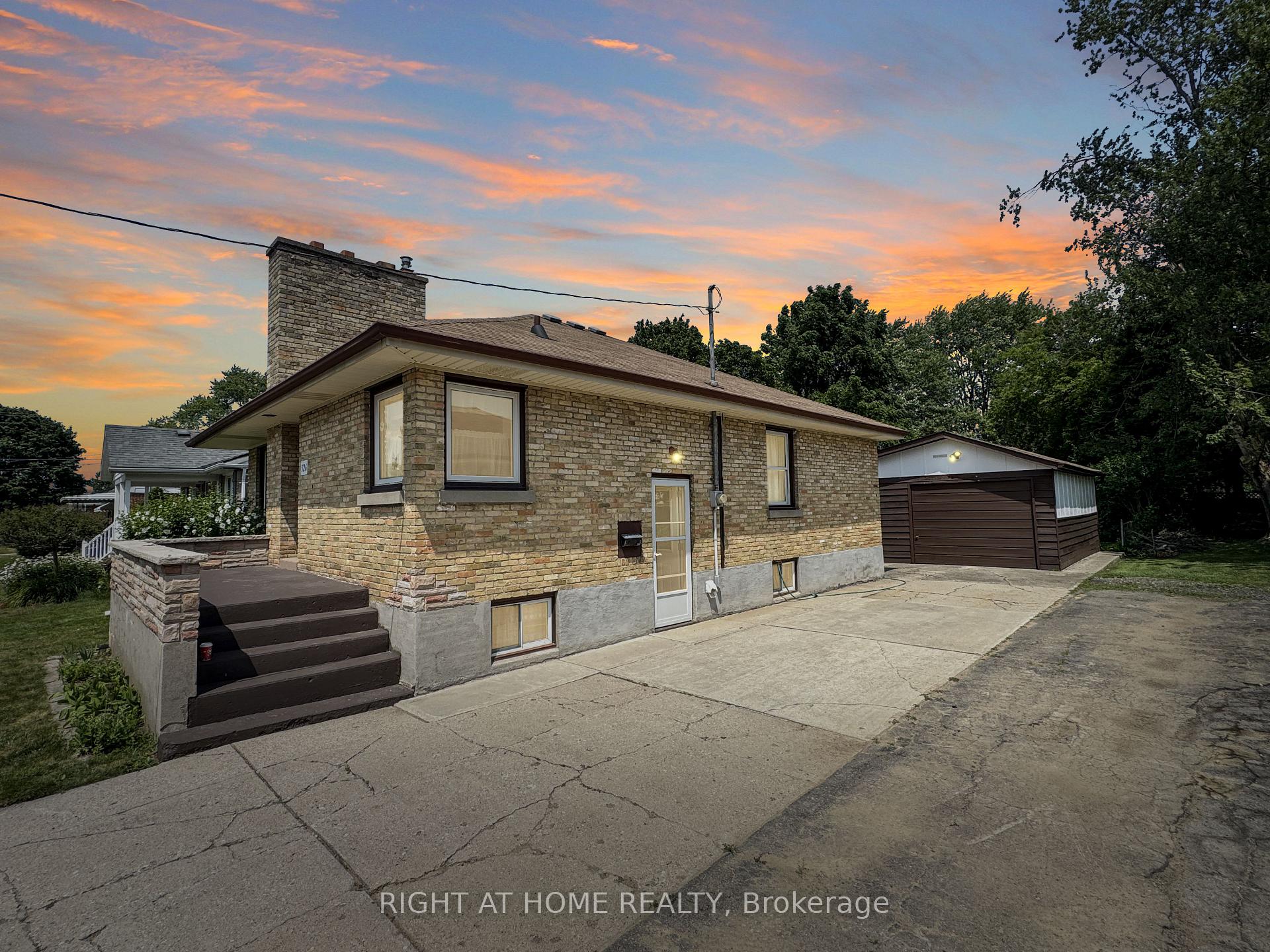 Photo 1 of 326 Avondale Road, London, East H — HOMEH