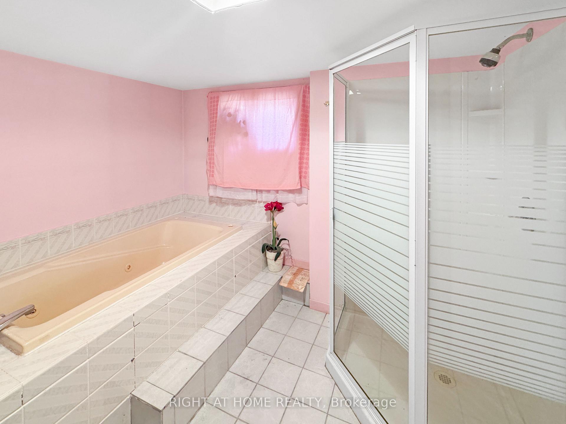 Photo 10 of 326 Avondale Road, London, East H — HOMEH