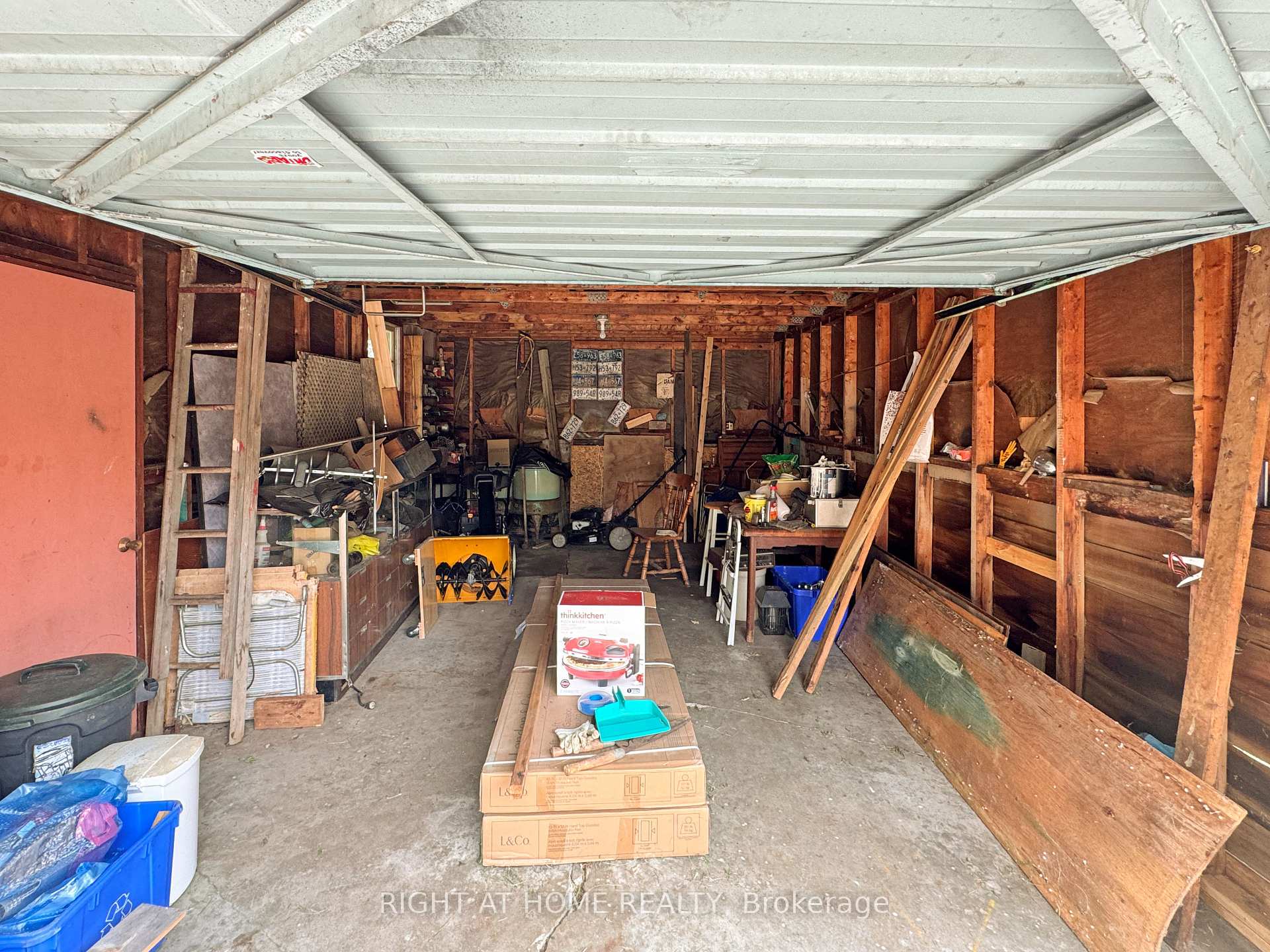 Photo 12 of 326 Avondale Road, London, East H — HOMEH