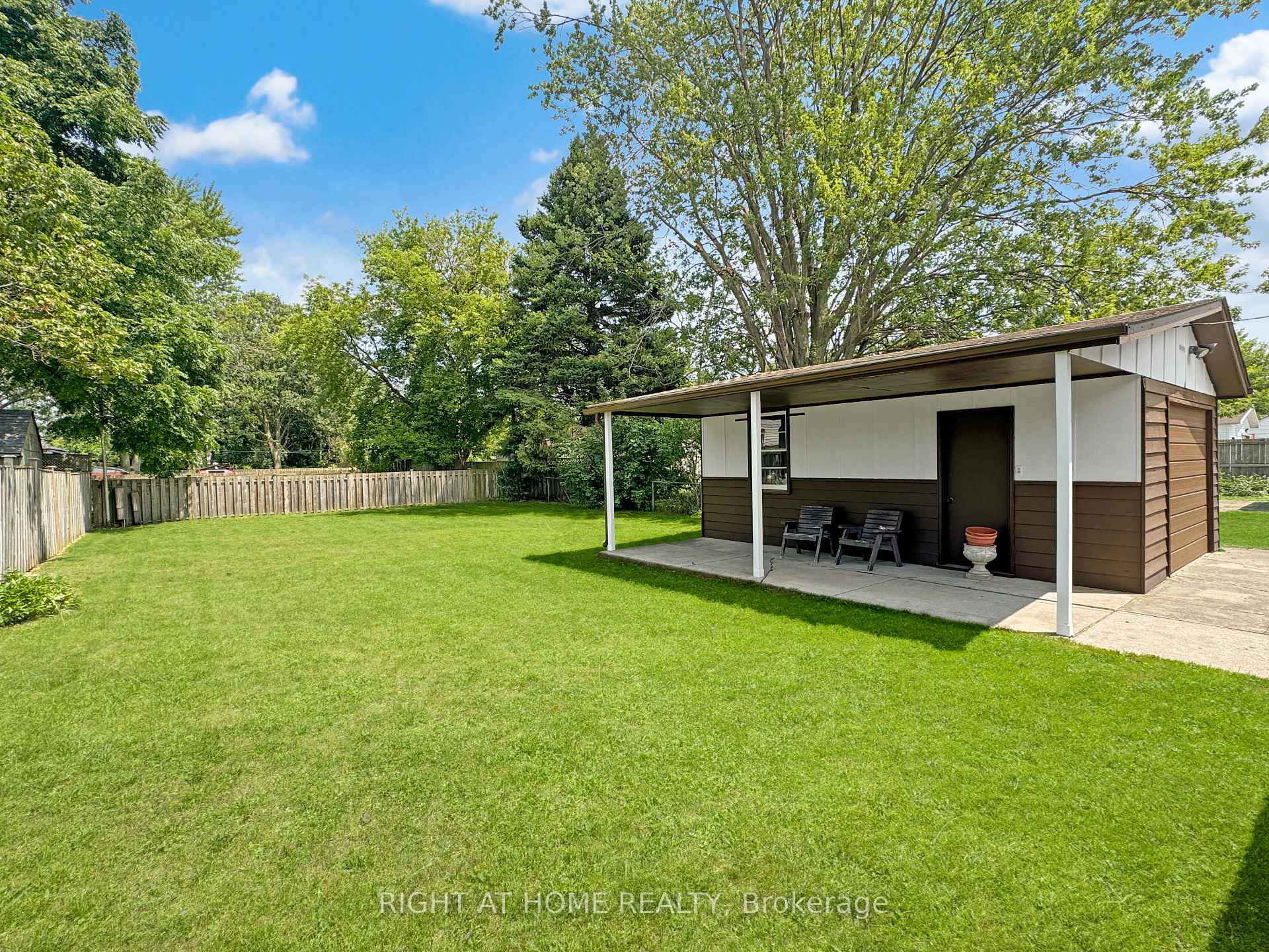Photo 13 of 326 Avondale Road, London, East H — HOMEH