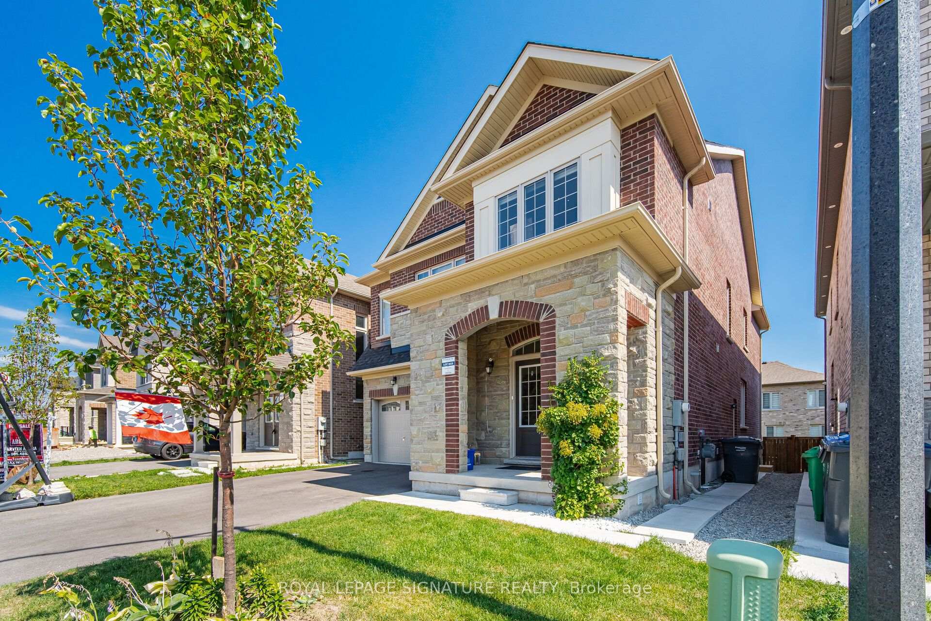 Photo 3 of Unit 2, 48 Eastman Drive, Brampton, Credit Valley — HOMEH