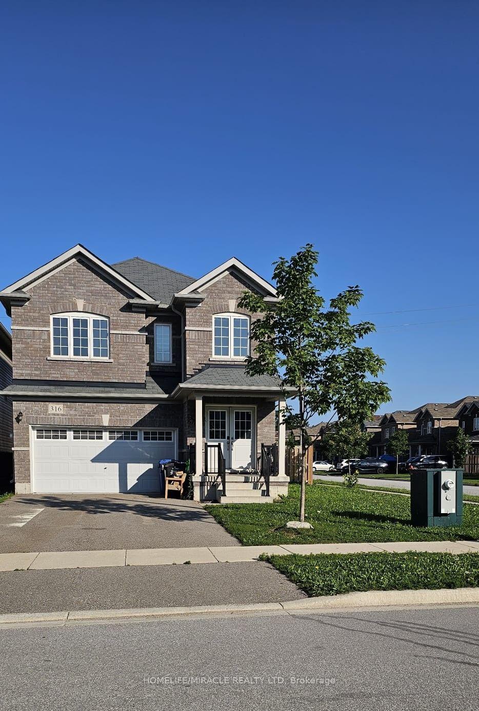 Front of 316 Vandusen Avenue