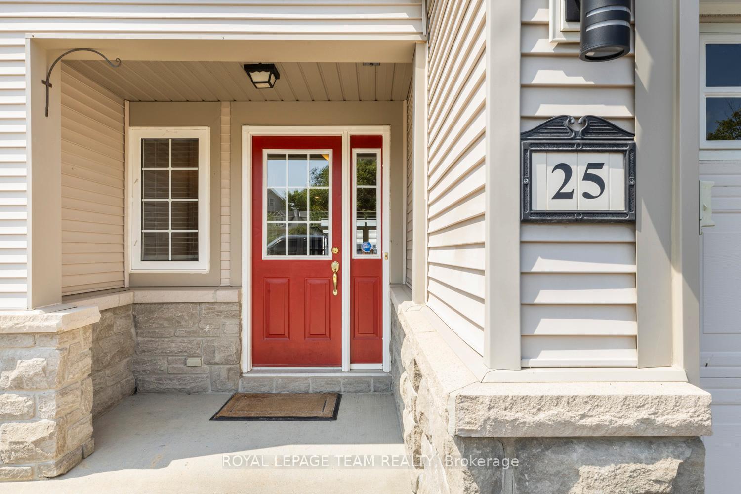 Photo 4 of 25 Kirkstone Private, Ottawa, Barrhaven - Stonebridge — HOMEH