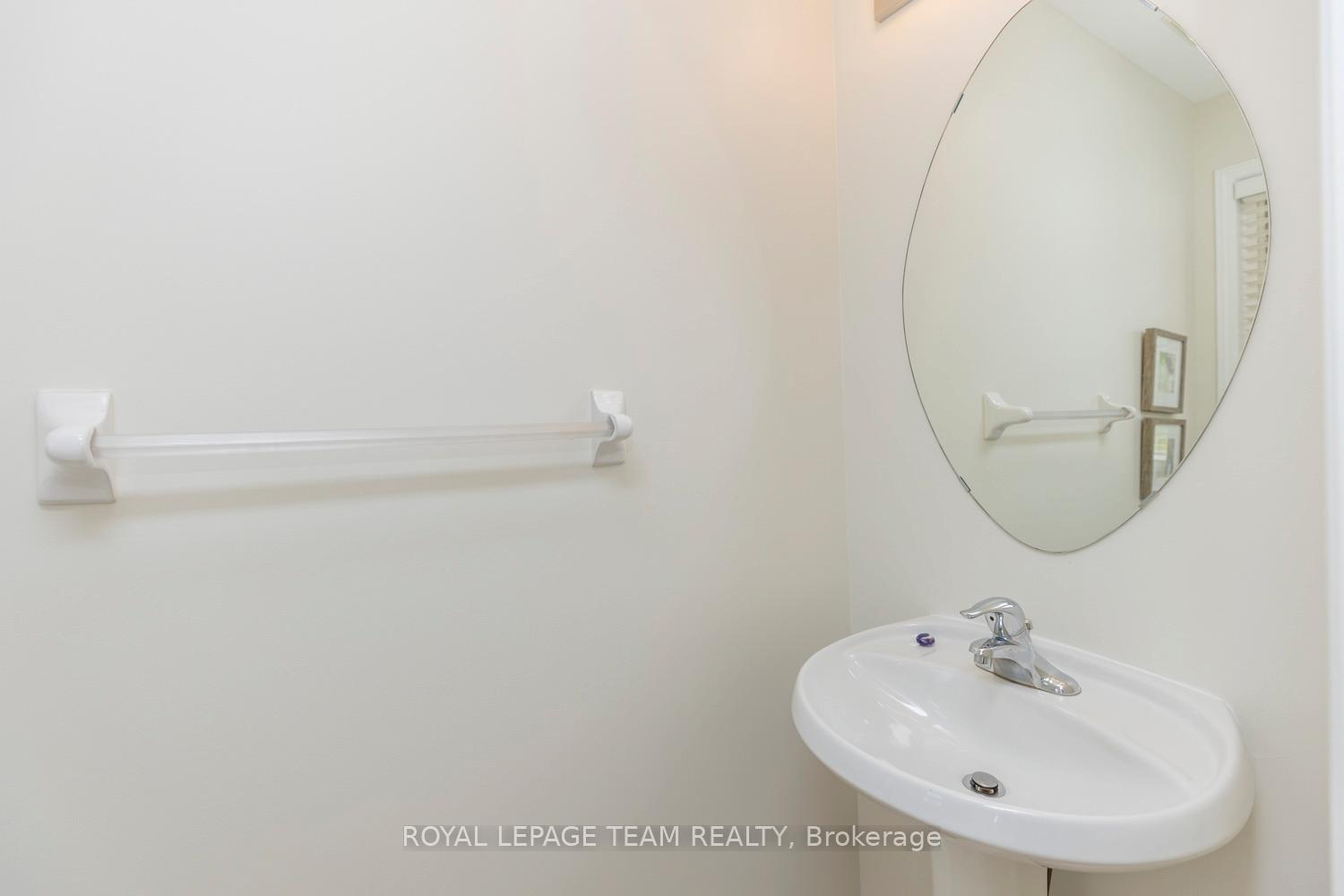 Photo 6 of 25 Kirkstone Private, Ottawa, Barrhaven - Stonebridge — HOMEH