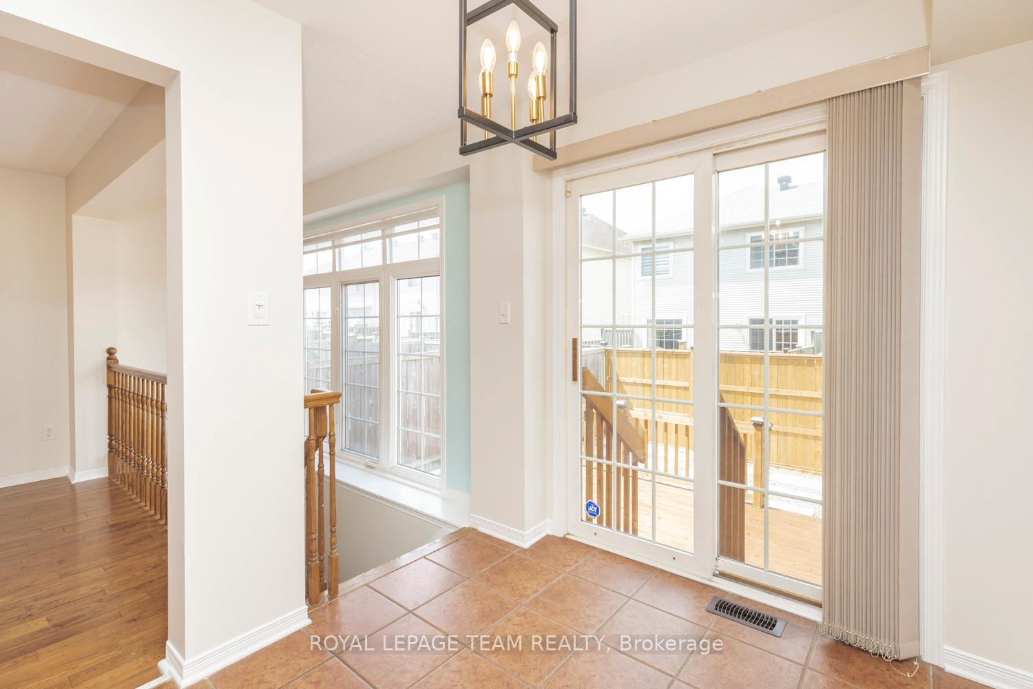 Photo 24 of 25 Kirkstone Private, Ottawa, Barrhaven - Stonebridge — HOMEH