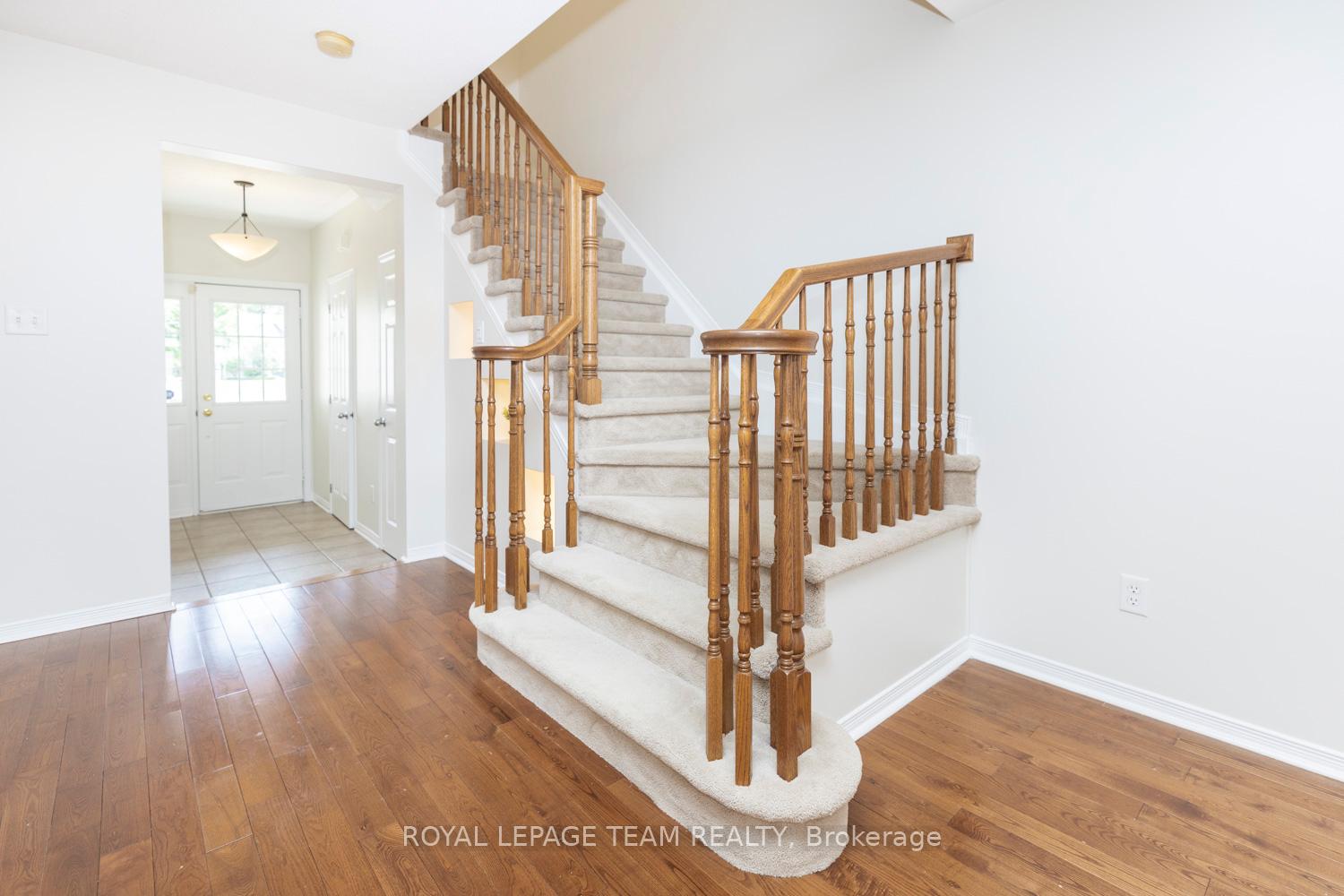 Photo 26 of 25 Kirkstone Private, Ottawa, Barrhaven - Stonebridge — HOMEH