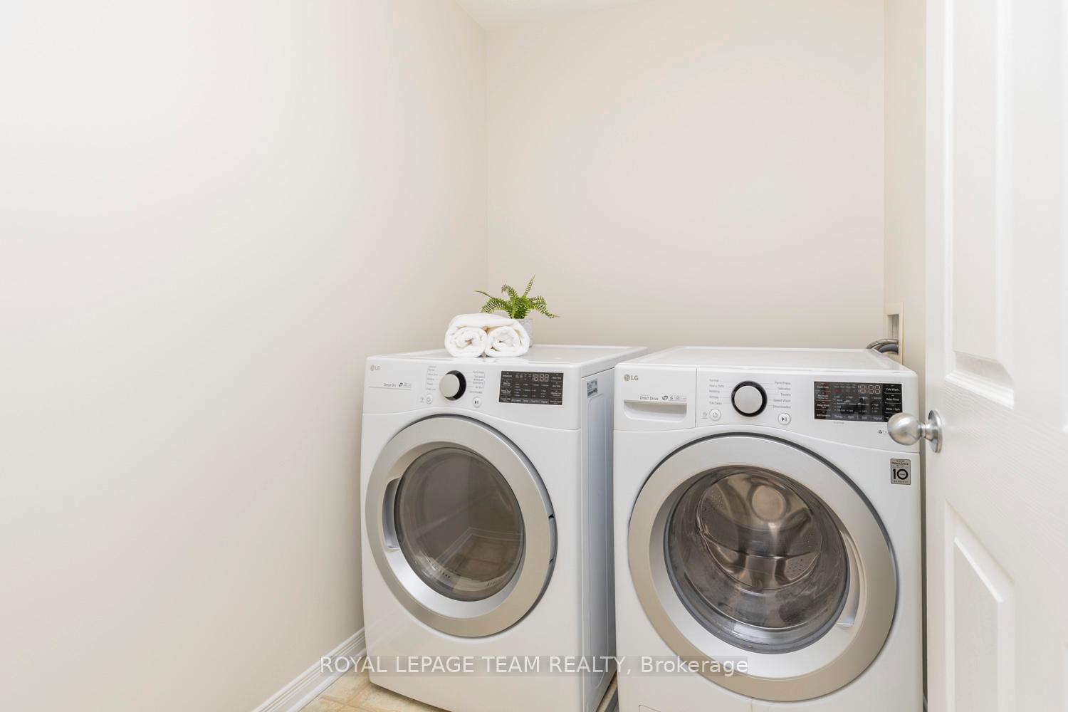 Photo 28 of 25 Kirkstone Private, Ottawa, Barrhaven - Stonebridge — HOMEH