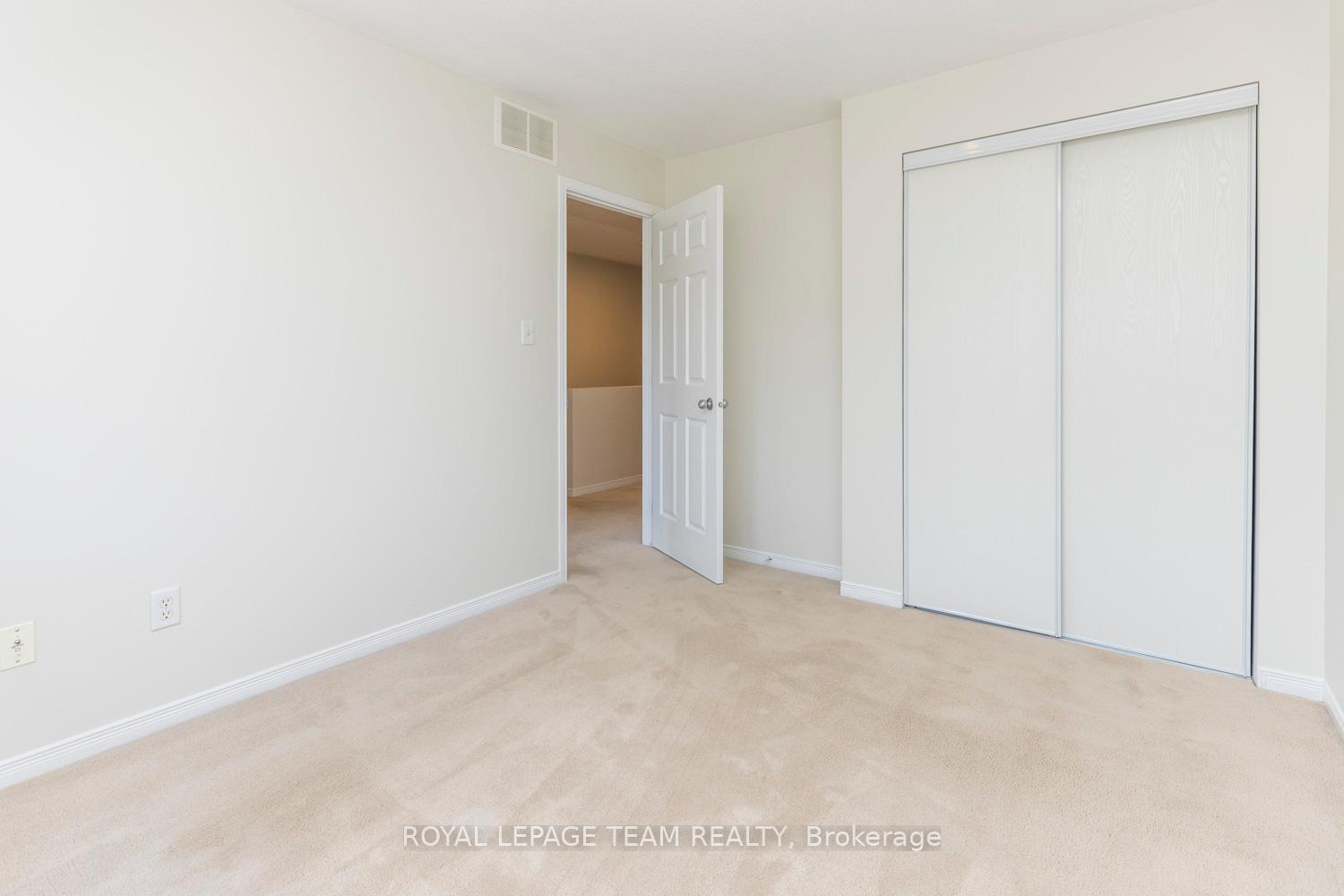 Photo 40 of 25 Kirkstone Private, Ottawa, Barrhaven - Stonebridge — HOMEH