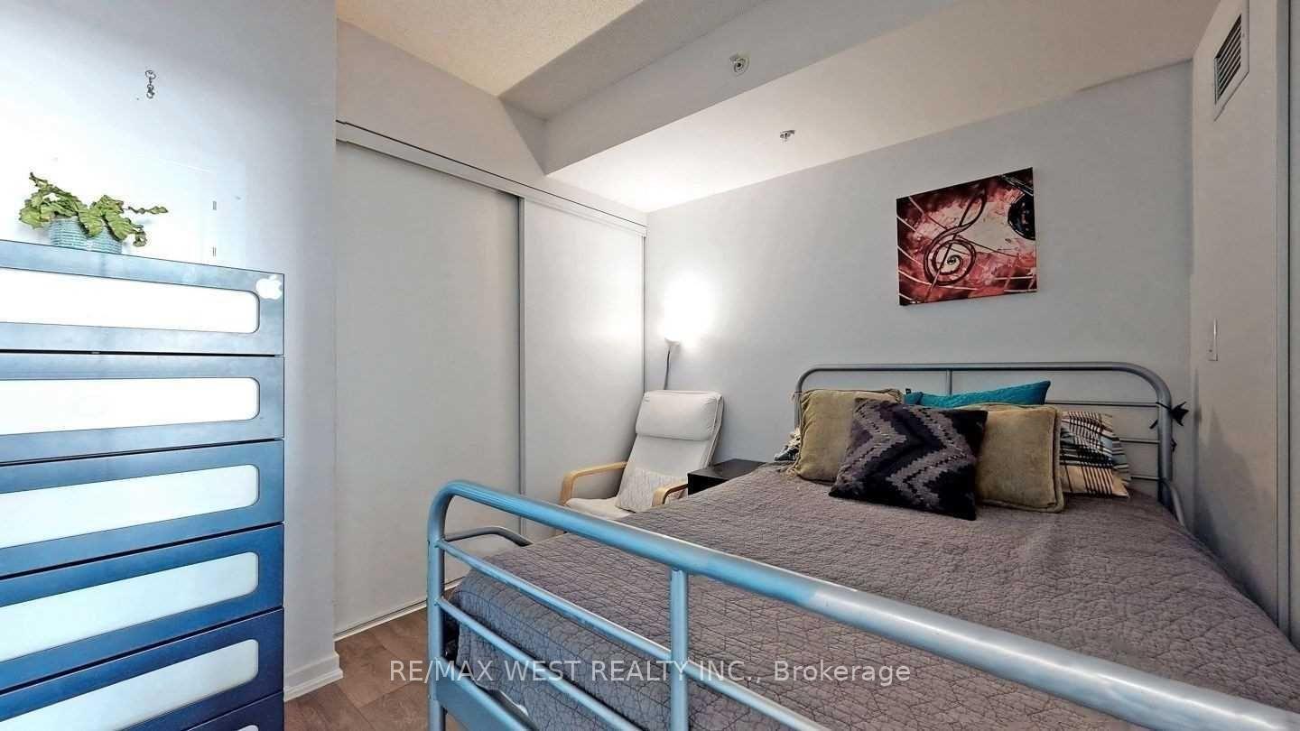 Photo 10 of Unit 720, 36 Lisgar Street, Toronto, Little Portugal — HOMEH