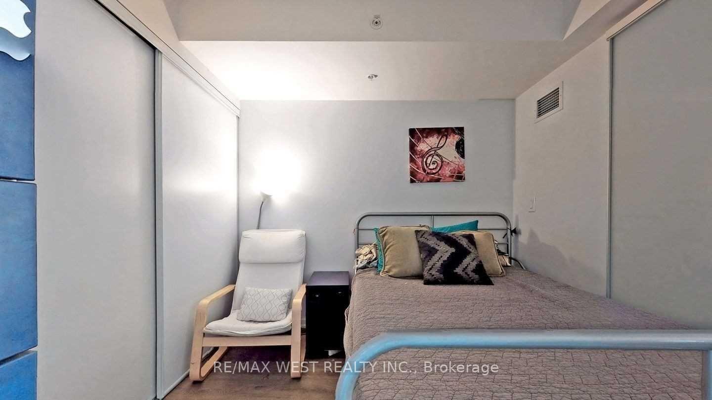 Photo 11 of Unit 720, 36 Lisgar Street, Toronto, Little Portugal — HOMEH