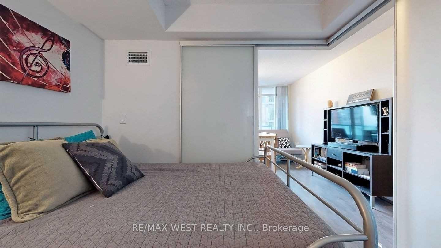 Photo 12 of Unit 720, 36 Lisgar Street, Toronto, Little Portugal — HOMEH