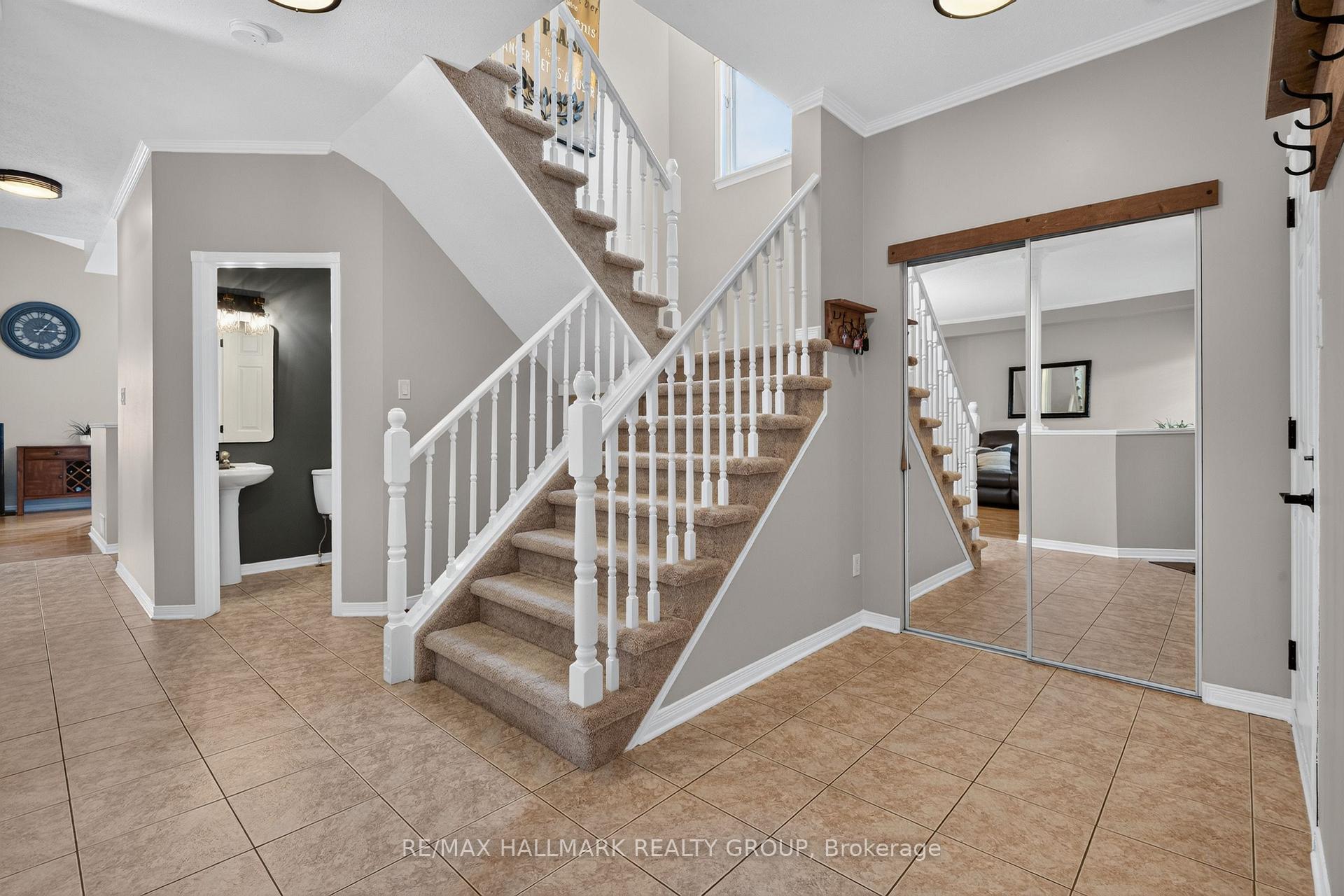 Photo 4 of 1673 Neptune Way, Ottawa, Fallingbrook/Gardenway South — HOMEH