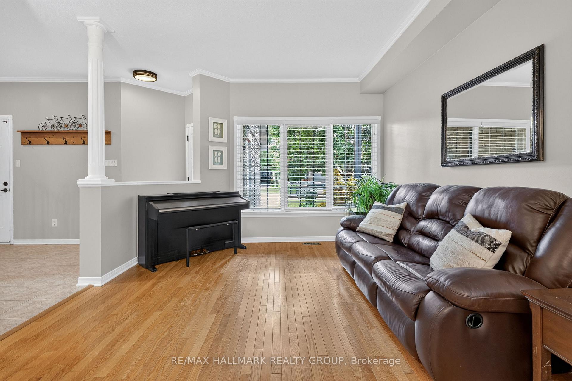 Photo 7 of 1673 Neptune Way, Ottawa, Fallingbrook/Gardenway South — HOMEH