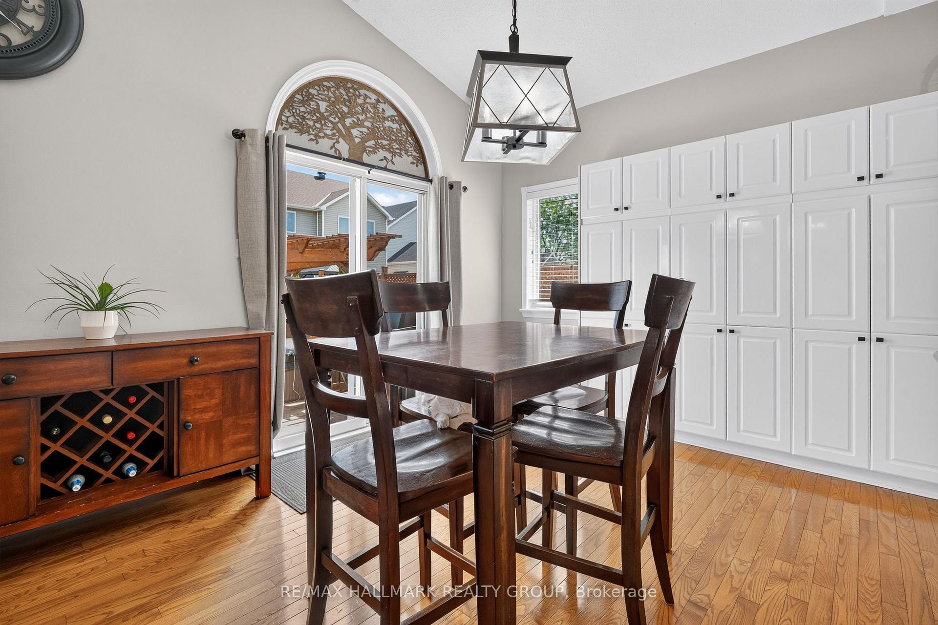 Photo 16 of 1673 Neptune Way, Ottawa, Fallingbrook/Gardenway South — HOMEH