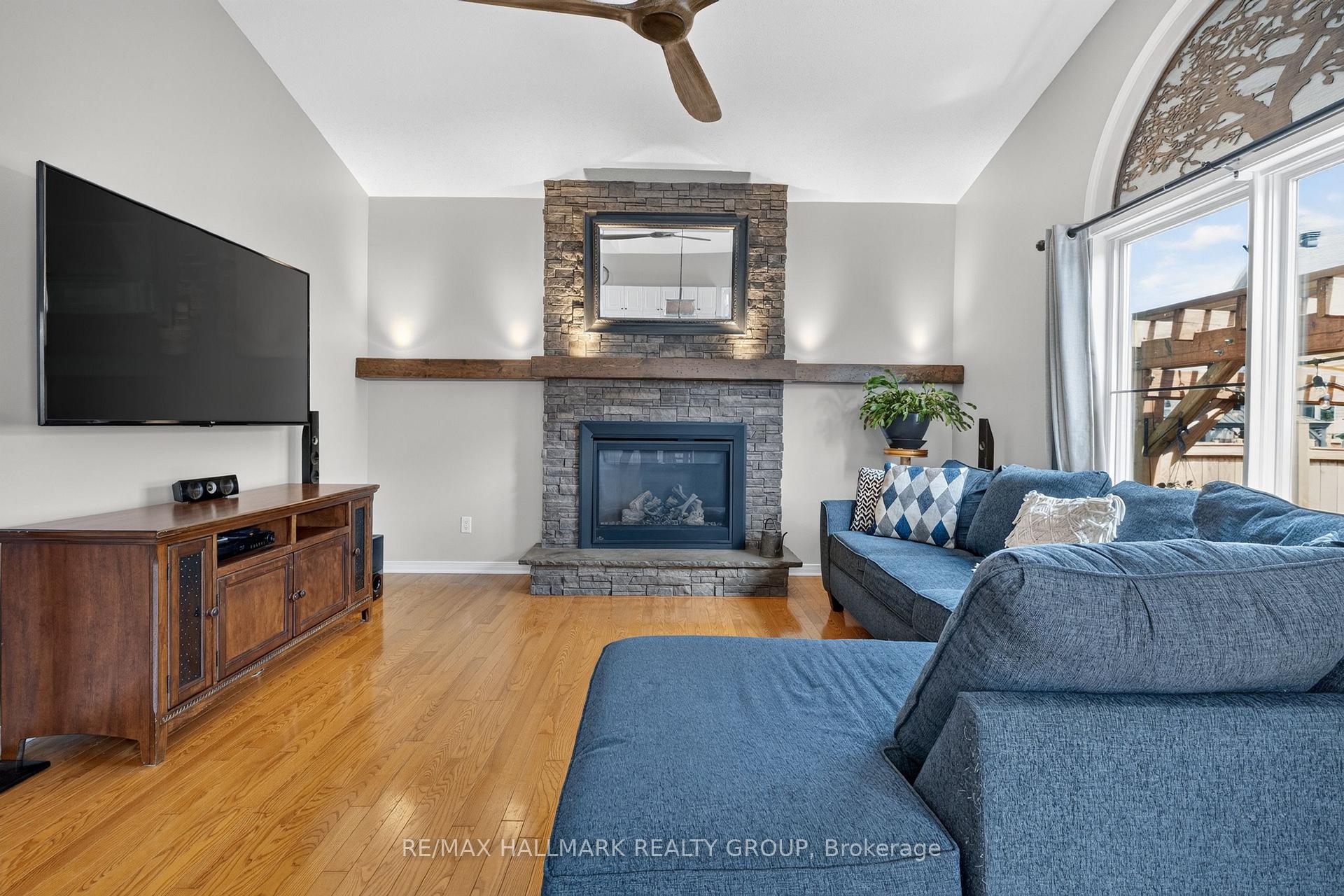 Photo 18 of 1673 Neptune Way, Ottawa, Fallingbrook/Gardenway South — HOMEH