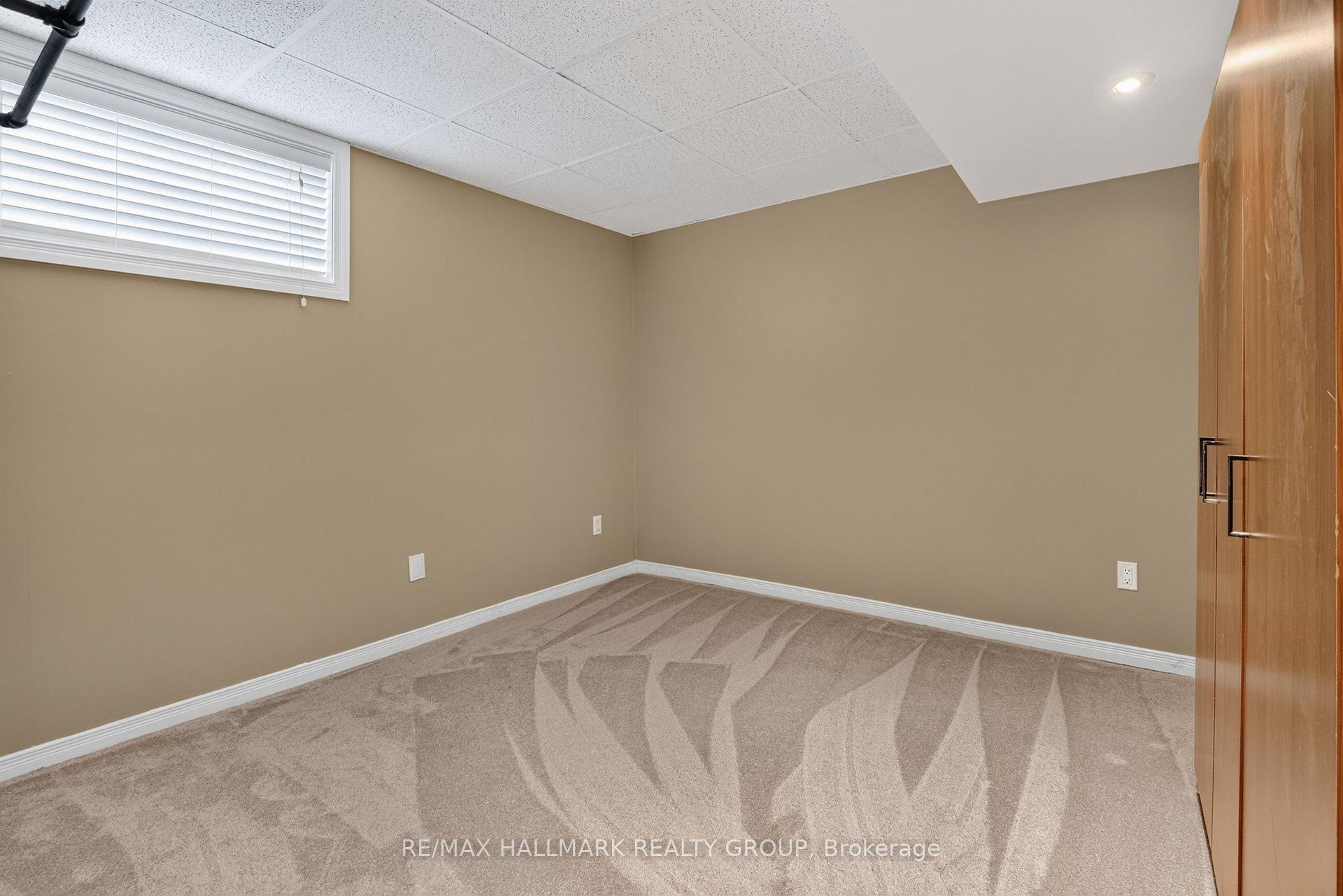 Photo 38 of 1673 Neptune Way, Ottawa, Fallingbrook/Gardenway South — HOMEH