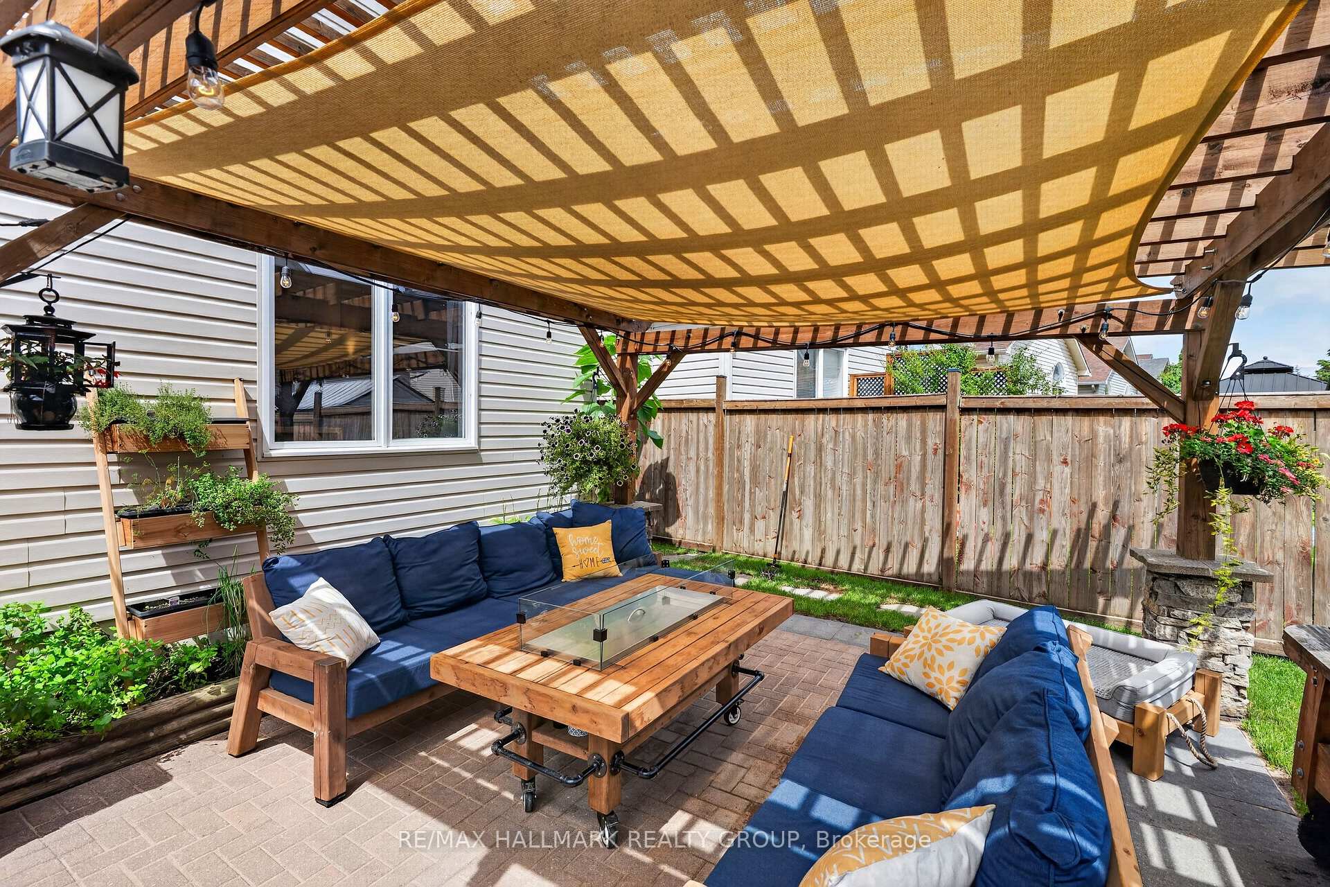 Photo 44 of 1673 Neptune Way, Ottawa, Fallingbrook/Gardenway South — HOMEH