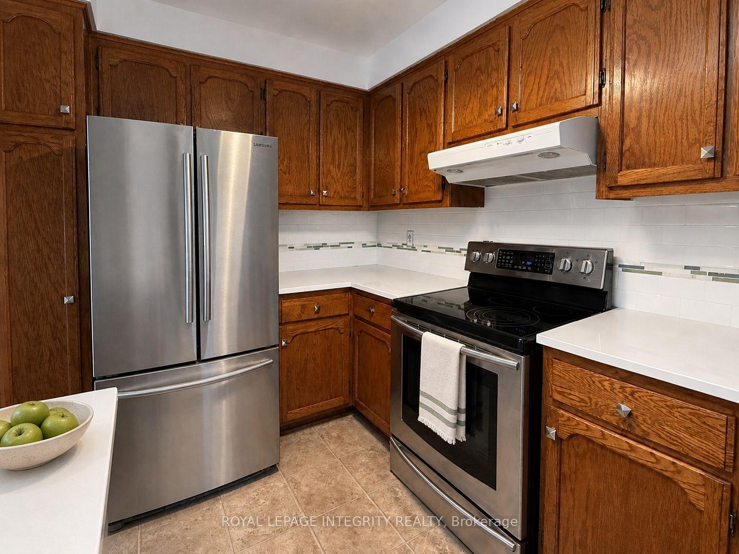 Photo 7 of 577 Lynwood Drive, Cornwall, Cornwall — HOMEH