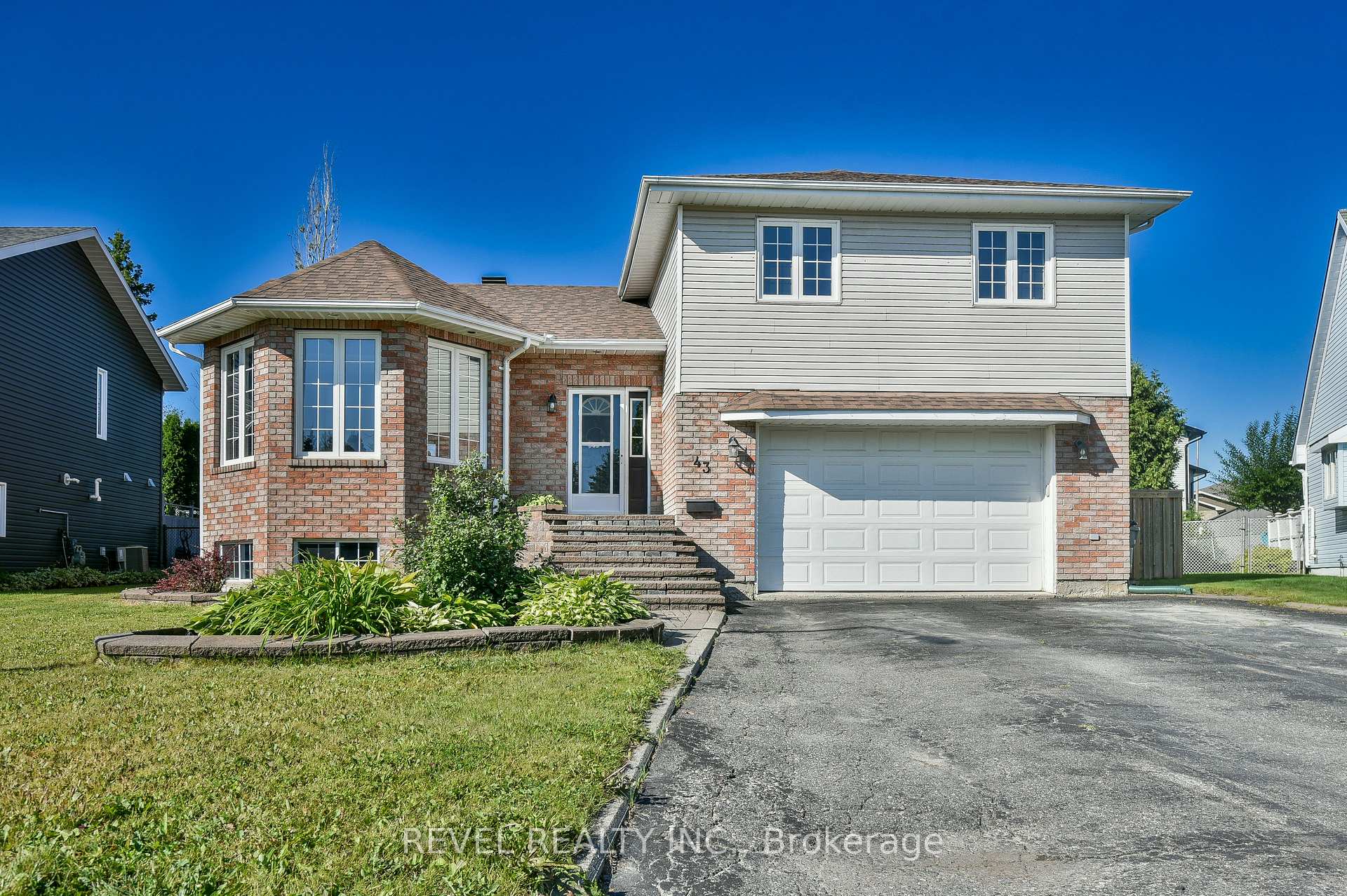 Photo 1 of 43 Pleasant Avenue, Timmins, MTJ - Beaurivage — HOMEH
