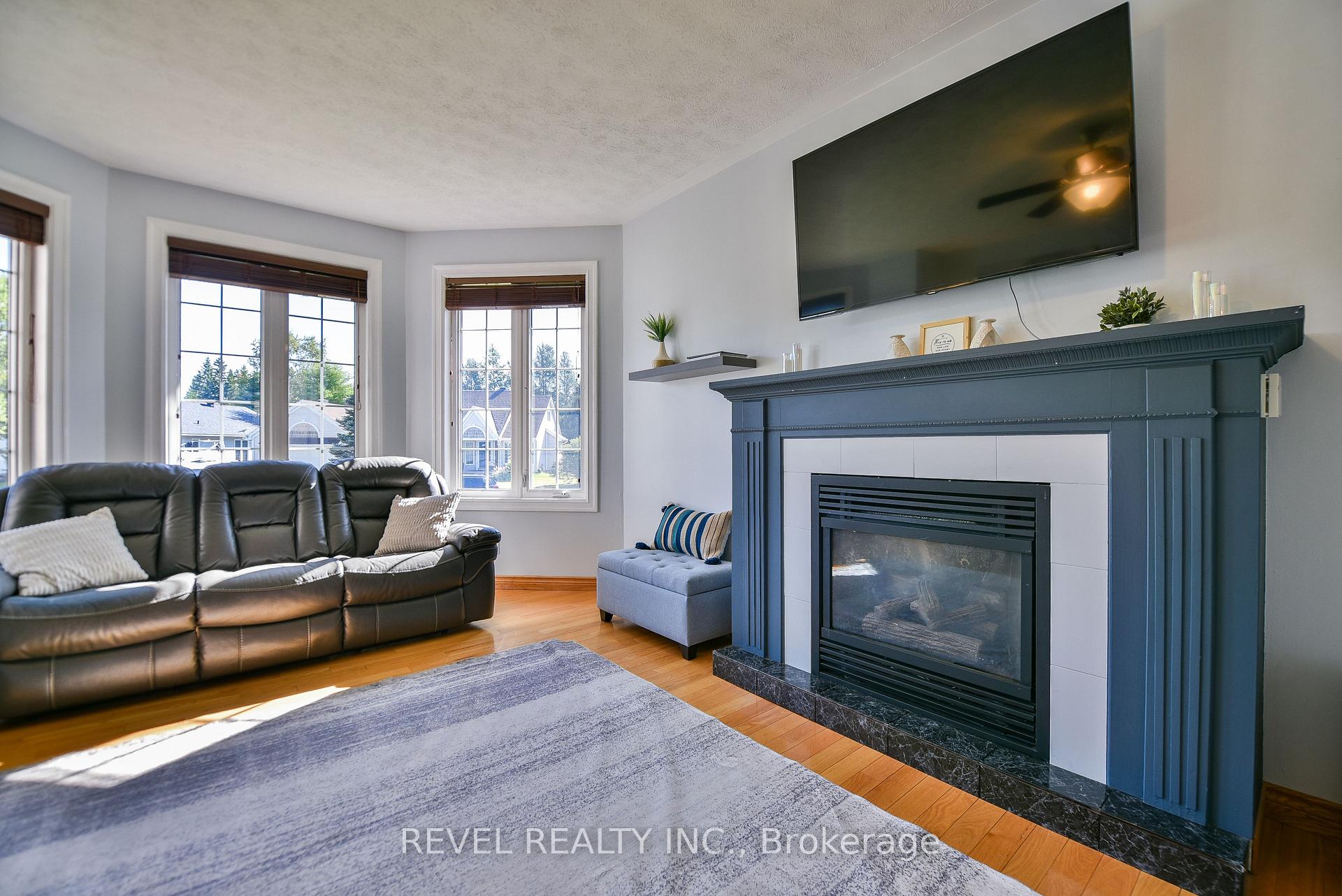 Photo 4 of 43 Pleasant Avenue, Timmins, MTJ - Beaurivage — HOMEH