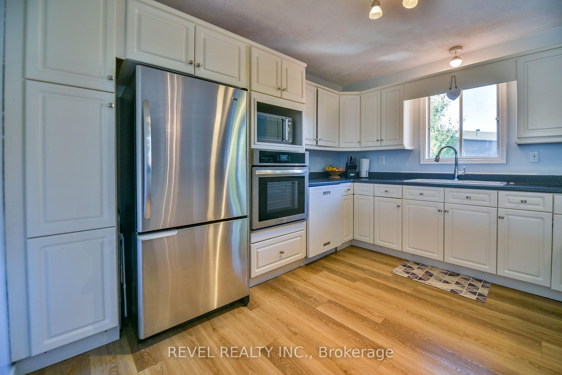 Photo 9 of 43 Pleasant Avenue, Timmins, MTJ - Beaurivage — HOMEH