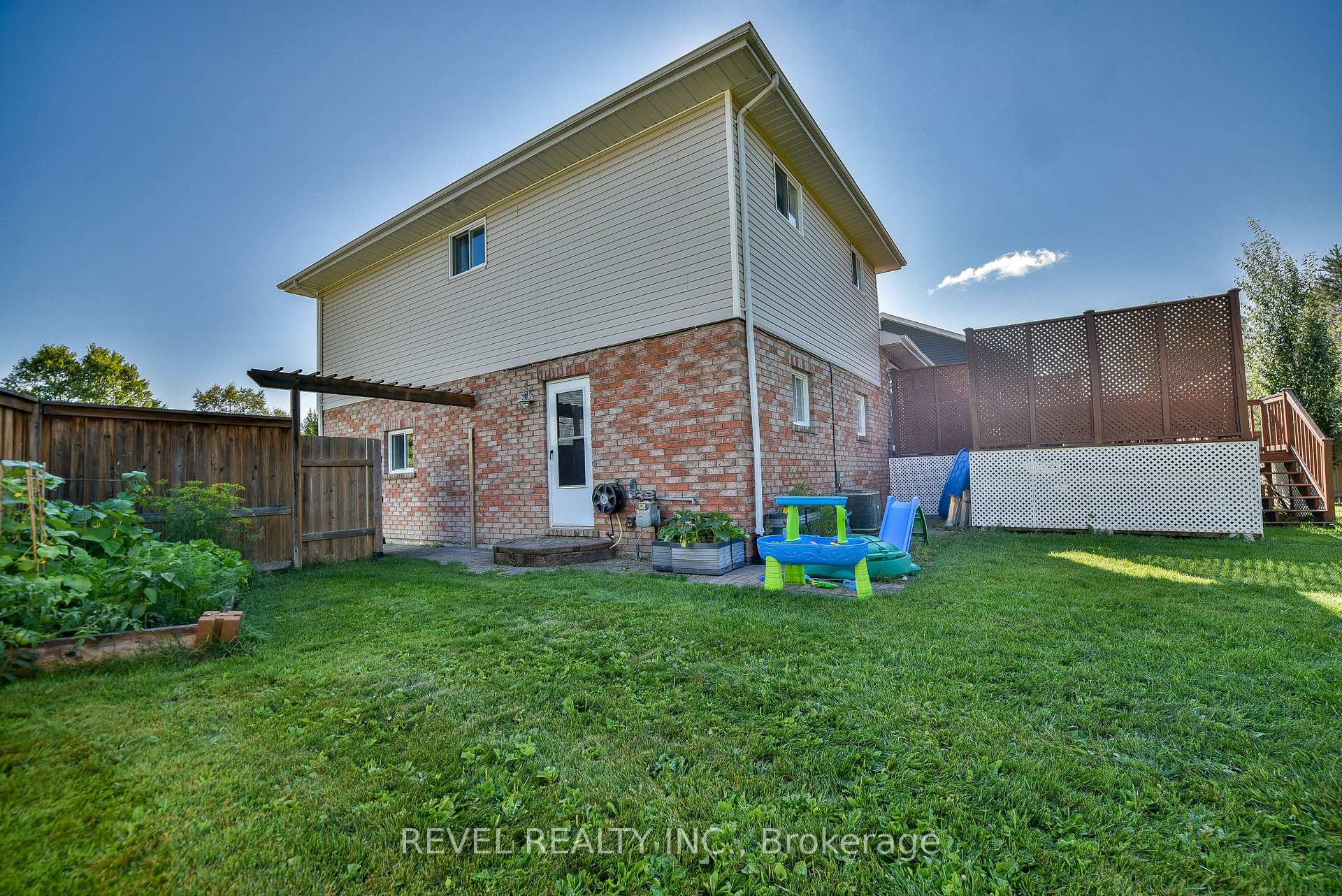 Photo 43 of 43 Pleasant Avenue, Timmins, MTJ - Beaurivage — HOMEH