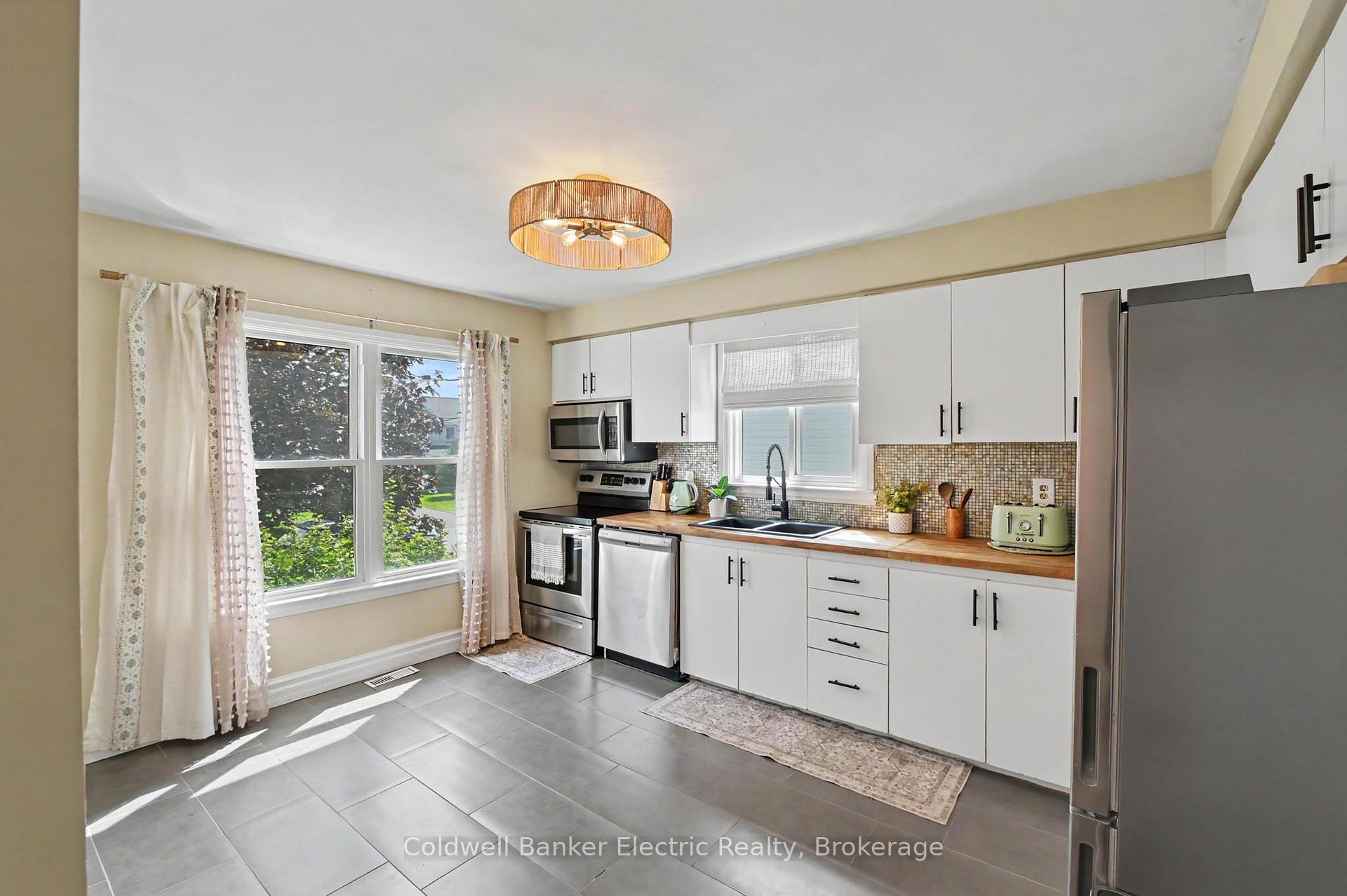 Photo 10 of 3 Maple Avenue, Asphodel-Norwood, Norwood — HOMEH