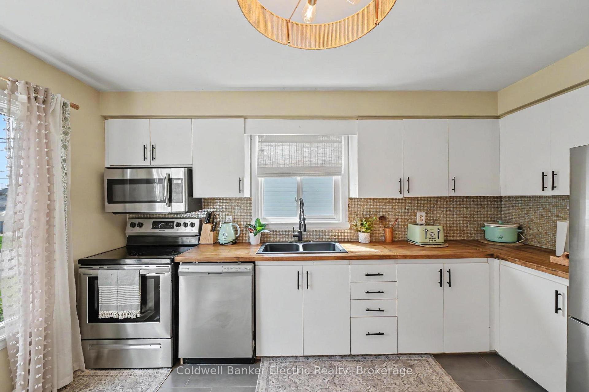 Photo 16 of 3 Maple Avenue, Asphodel-Norwood, Norwood — HOMEH