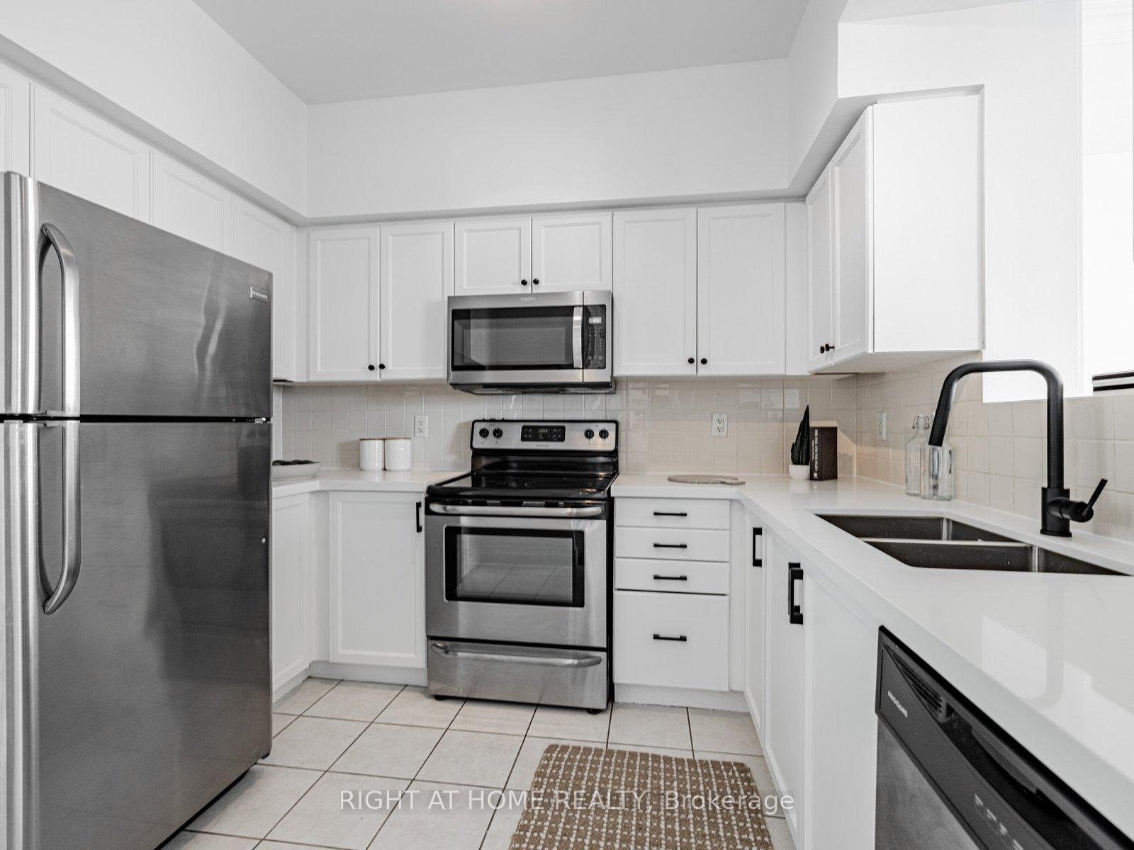 Photo 7 of Unit RG1, 1 Clairtrell Road, North York, Willowdale East — HOMEH