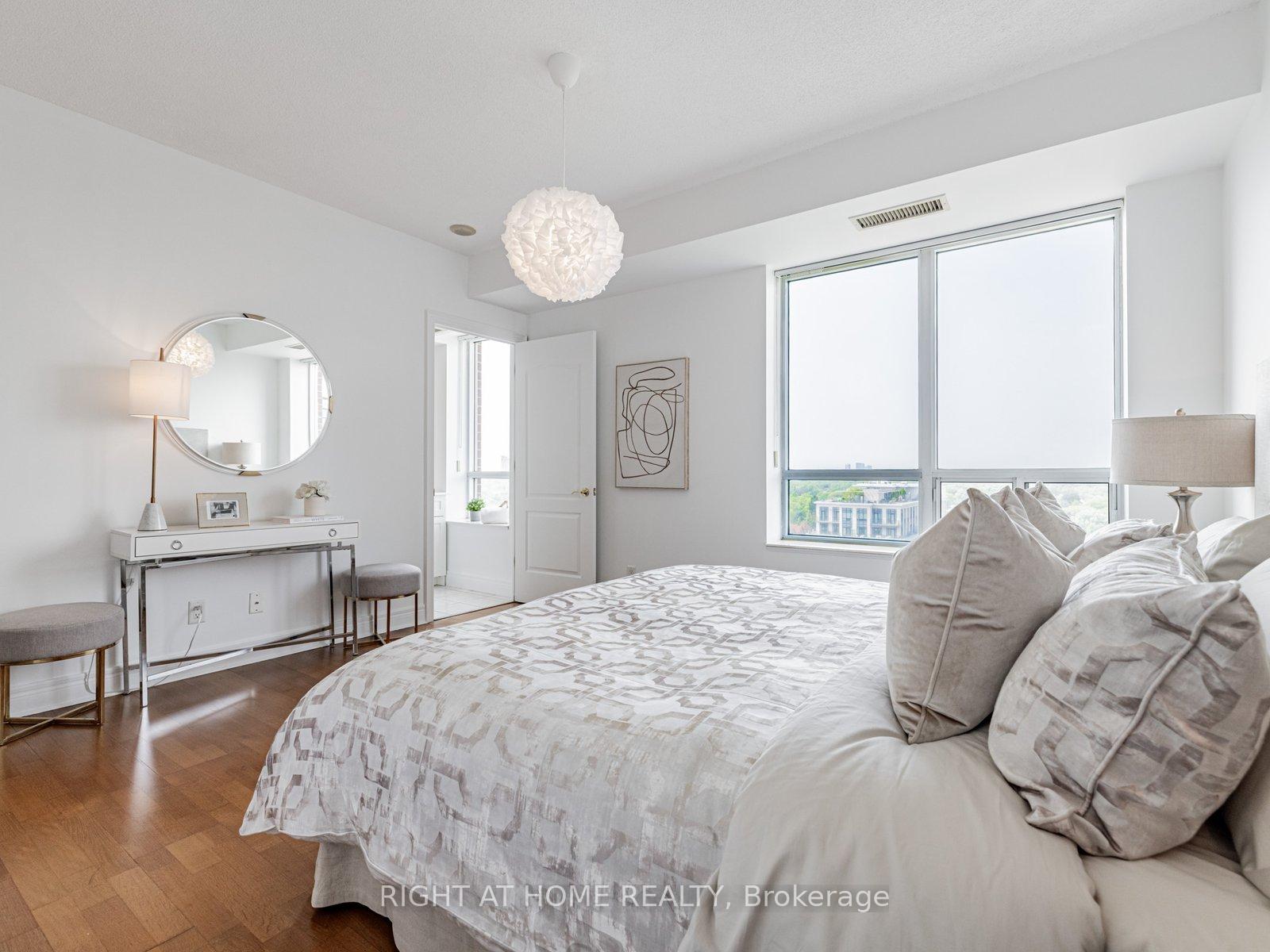 Photo 10 of Unit RG1, 1 Clairtrell Road, North York, Willowdale East — HOMEH