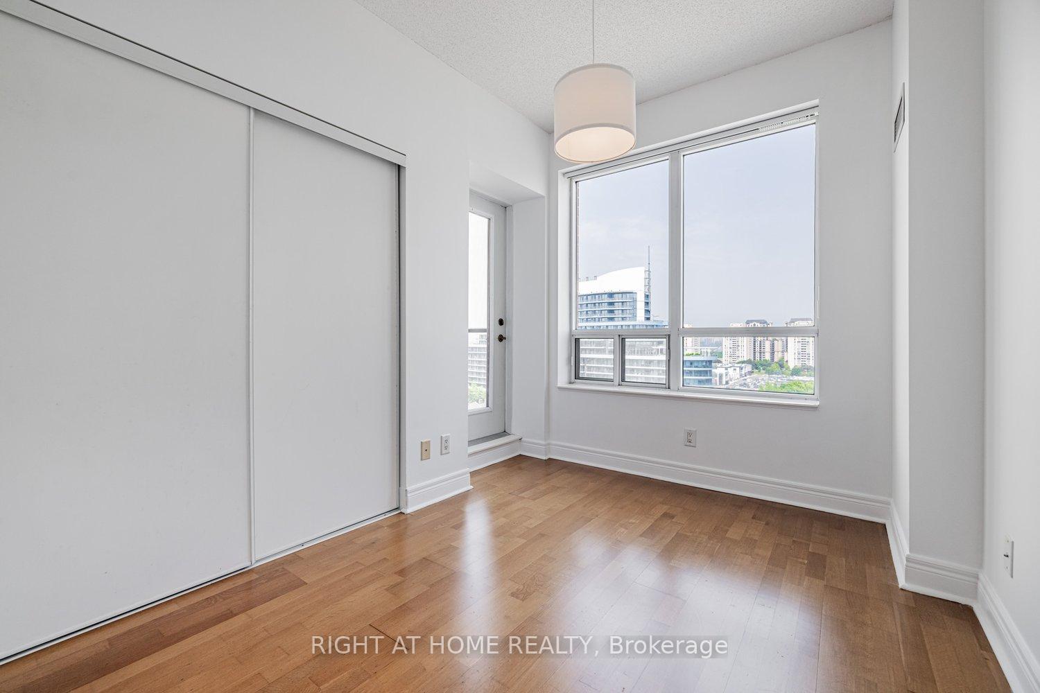 Photo 12 of Unit RG1, 1 Clairtrell Road, North York, Willowdale East — HOMEH