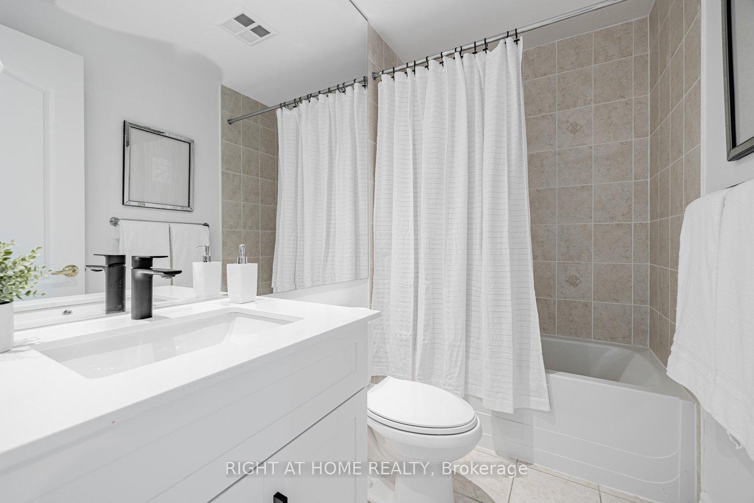 Photo 15 of Unit RG1, 1 Clairtrell Road, North York, Willowdale East — HOMEH