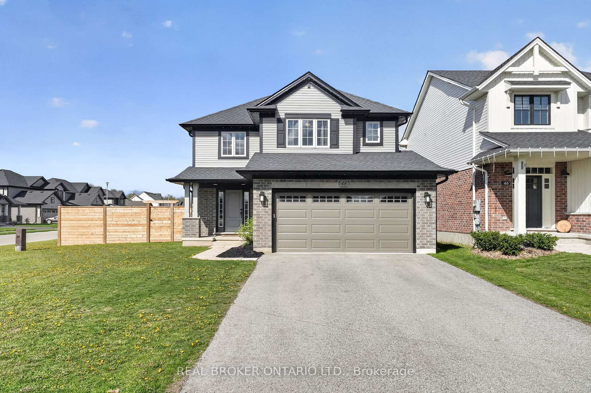Front of 48 Curren Crescent