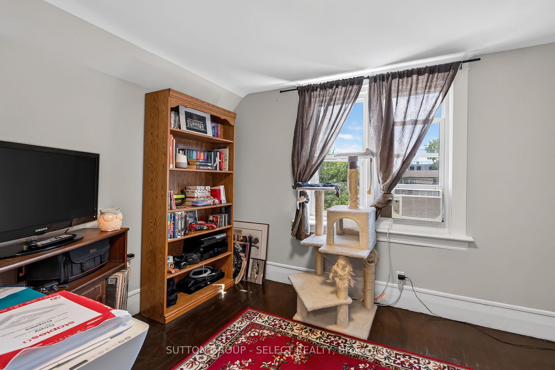 Photo 19 of 248 Grey Street, London, East K — HOMEH