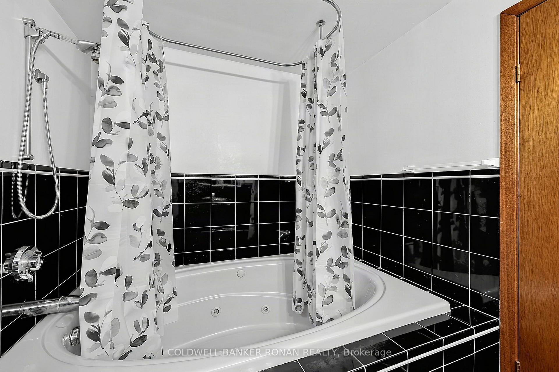 Photo 27 of 43 Alexander Street, New Tecumseth, Tottenham — HOMEH