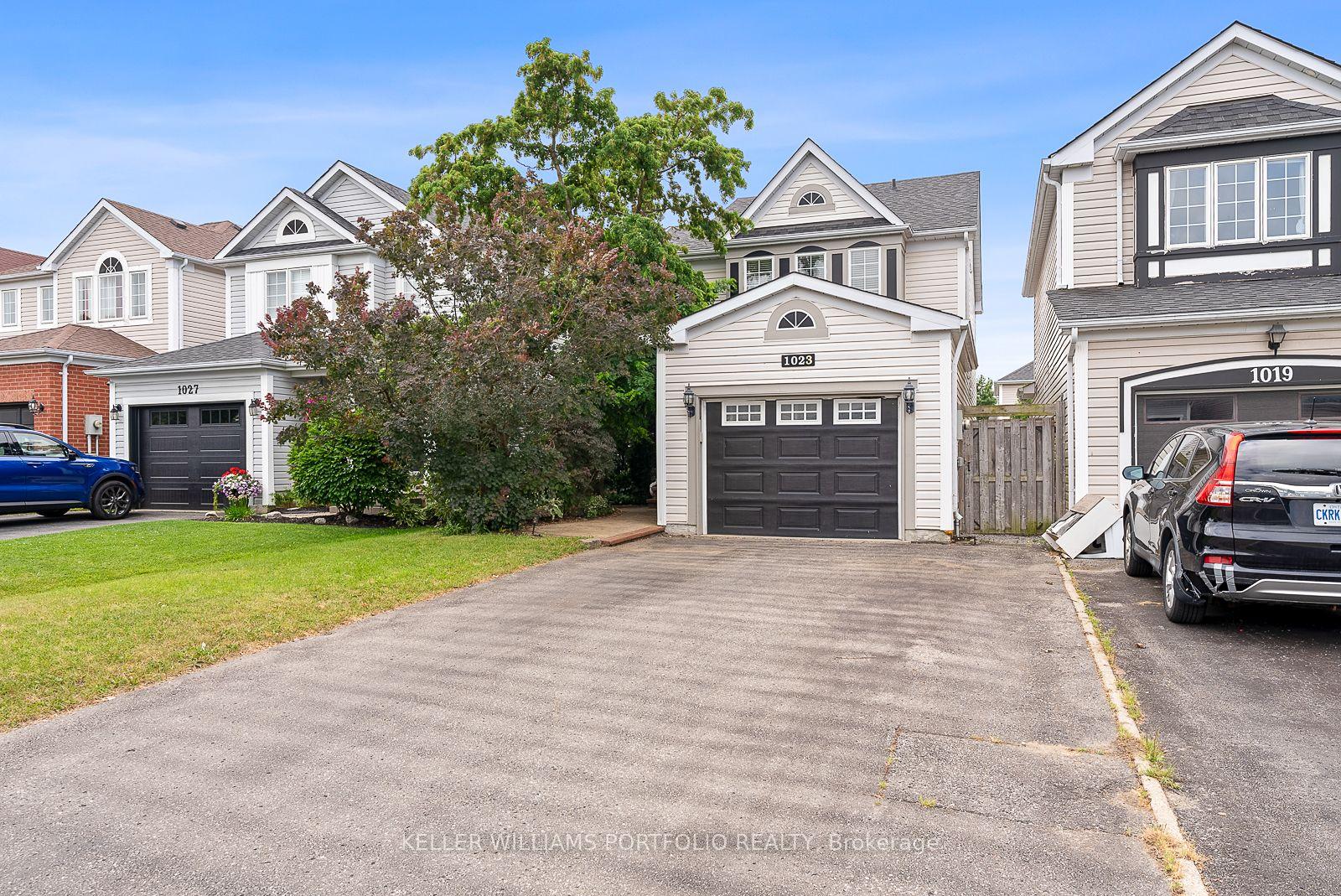Photo 2 of 1023 Roseheath Street, Oshawa, Pinecrest — HOMEH