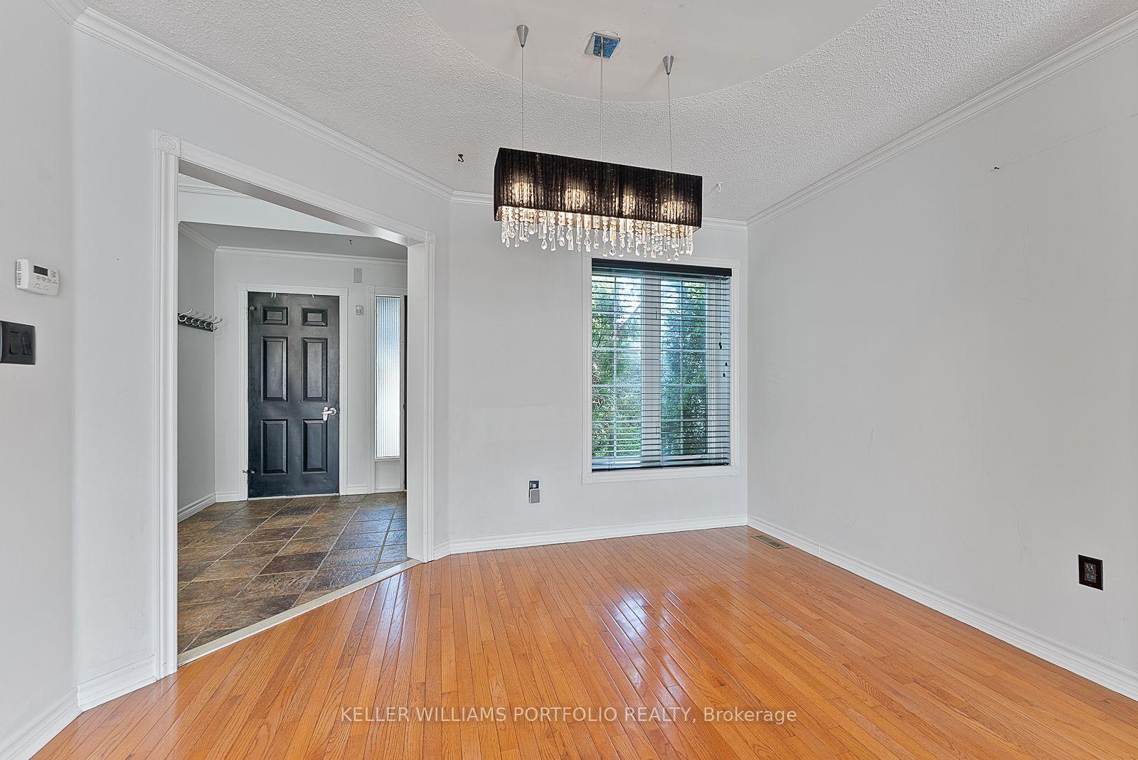 Photo 13 of 1023 Roseheath Street, Oshawa, Pinecrest — HOMEH
