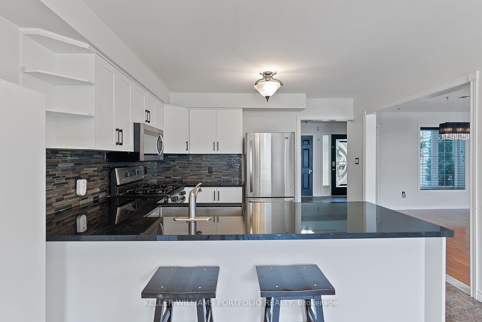 Photo 18 of 1023 Roseheath Street, Oshawa, Pinecrest — HOMEH