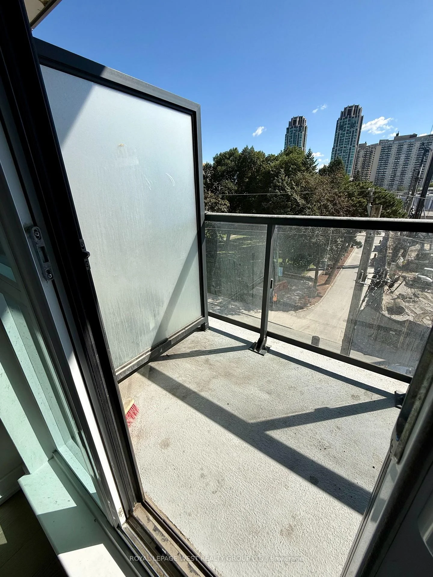 Photo 4 of Unit 403, 1486 Bathurst Street, Toronto, Humewood-Cedarvale — HOMEH