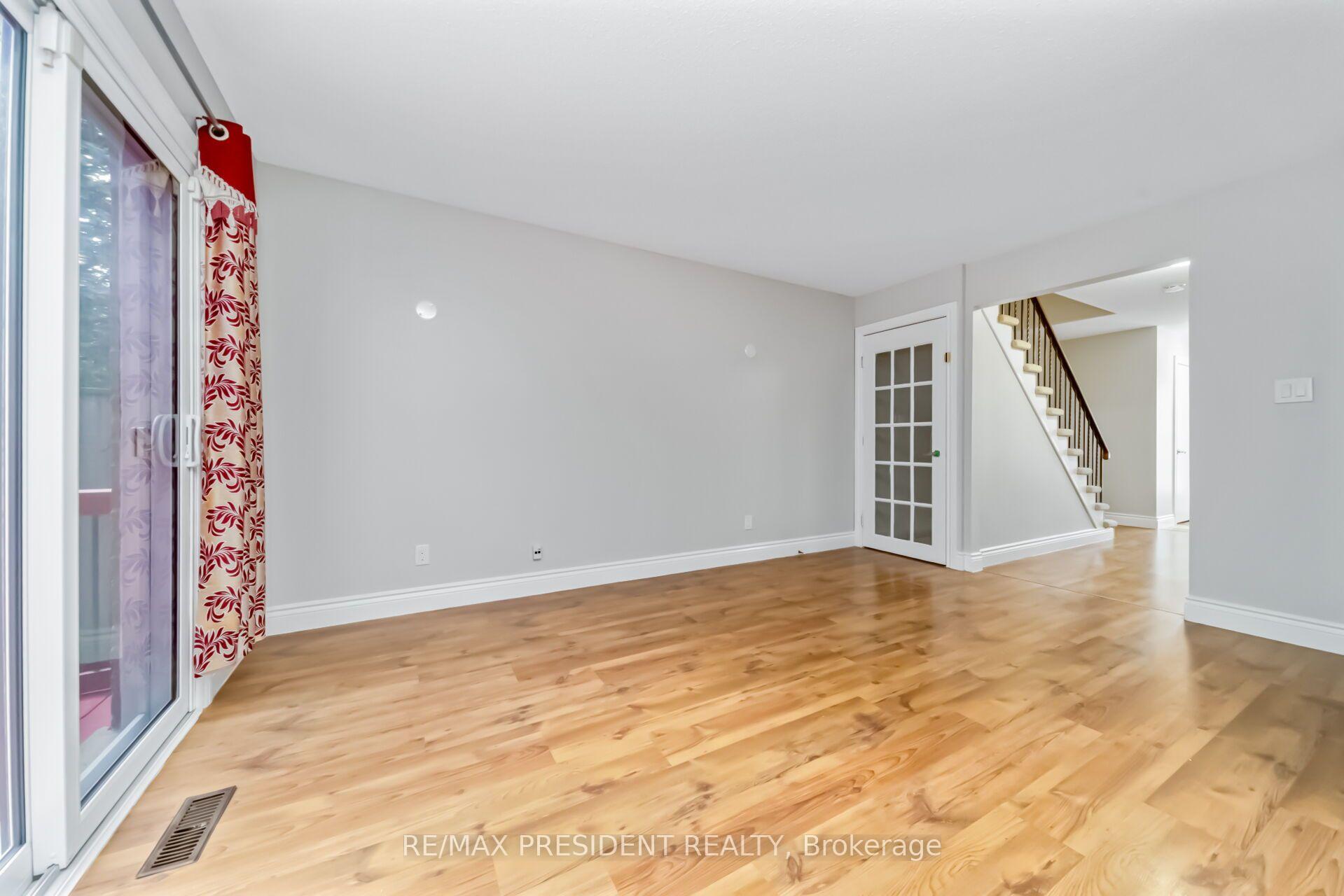 Photo 12 of 91 Martindale Crescent, Brampton, Brampton West — HOMEH