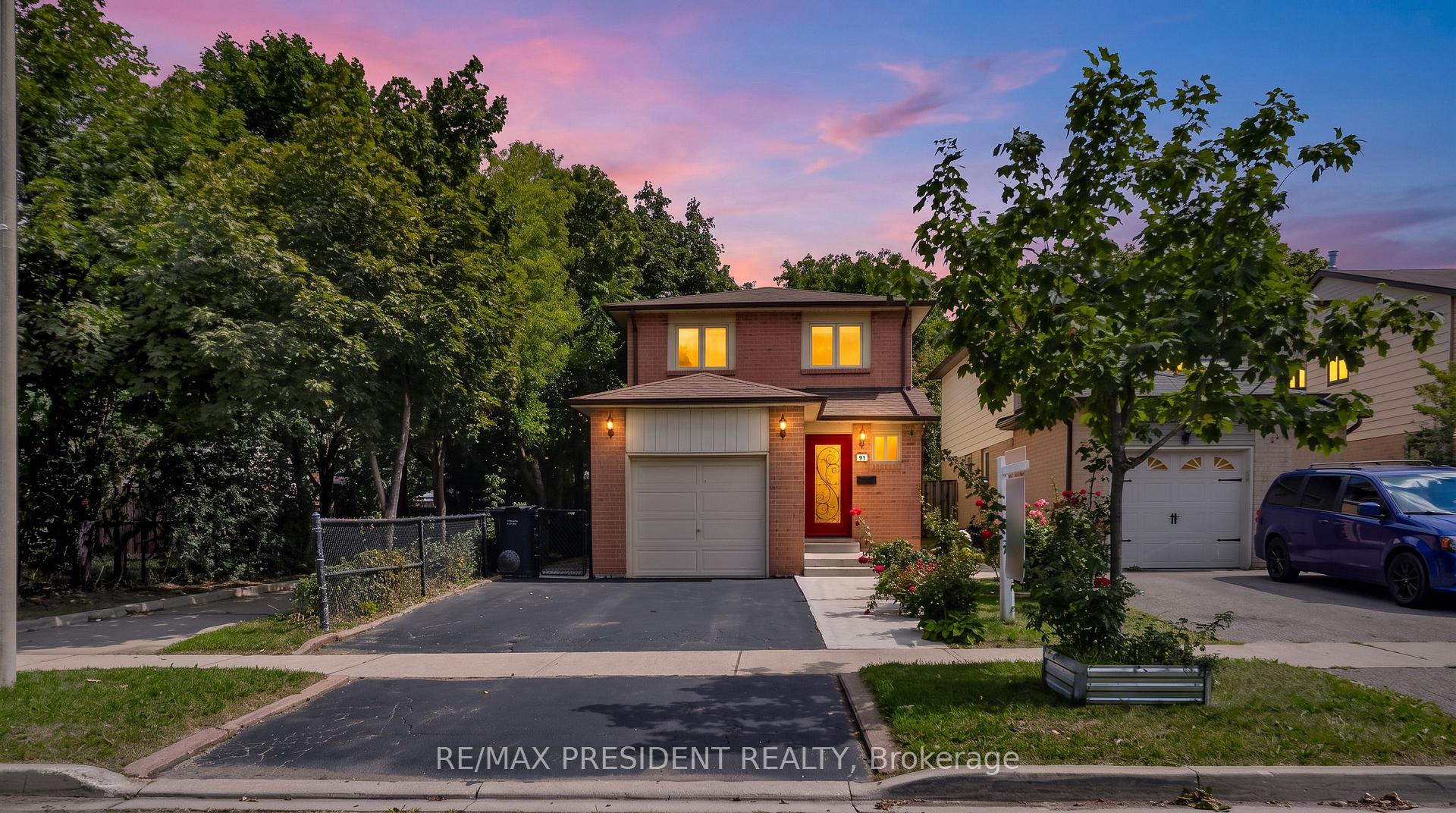 Photo 2 of 91 Martindale Crescent, Brampton, Brampton West — HOMEH